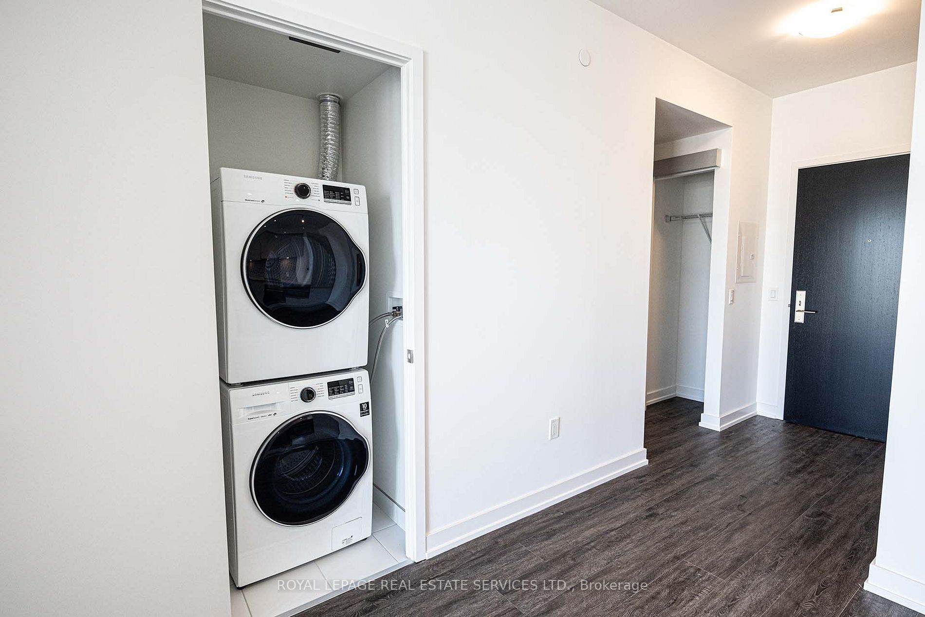 158 Front St E, #1812