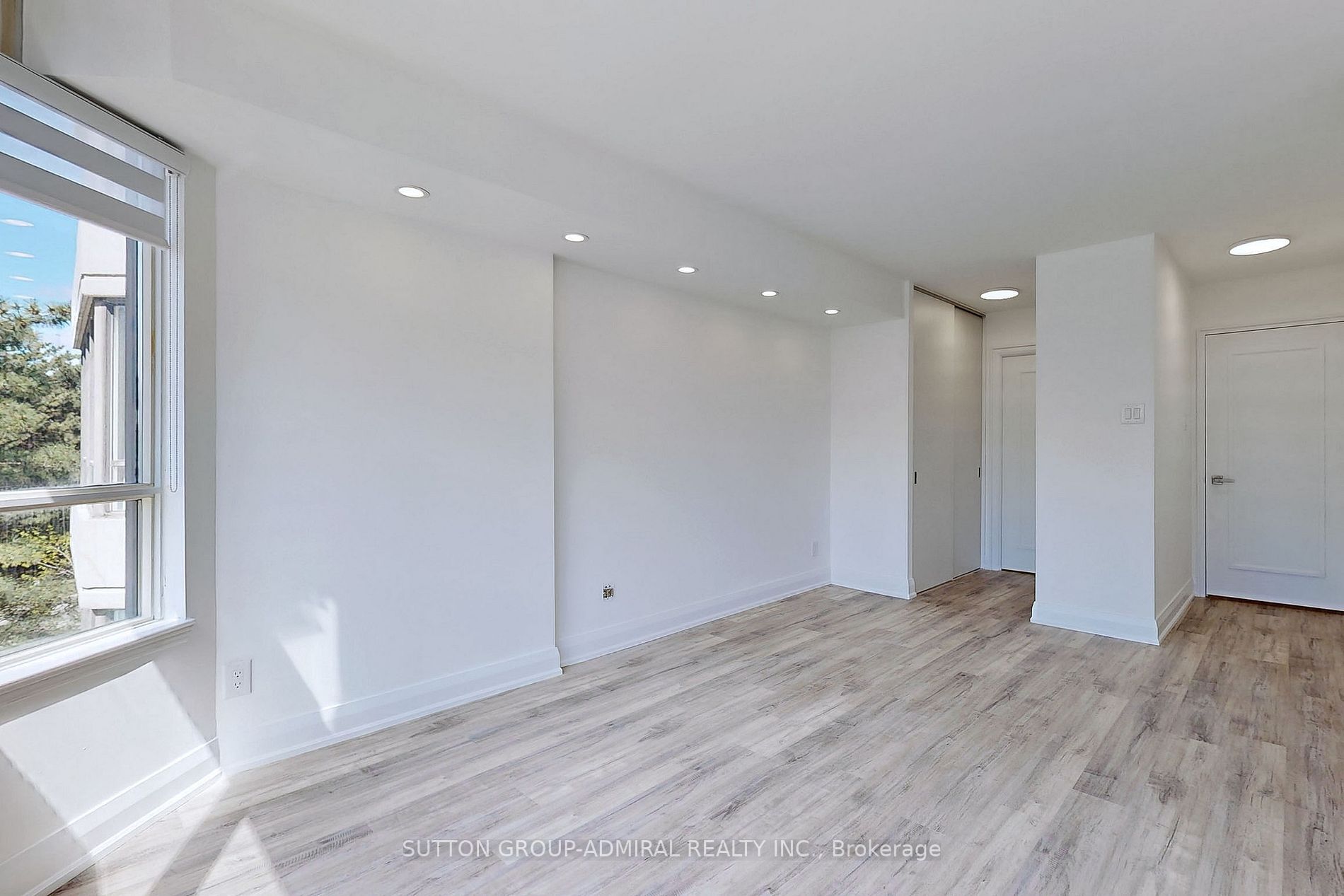 1131 Steeles Ave W, #307