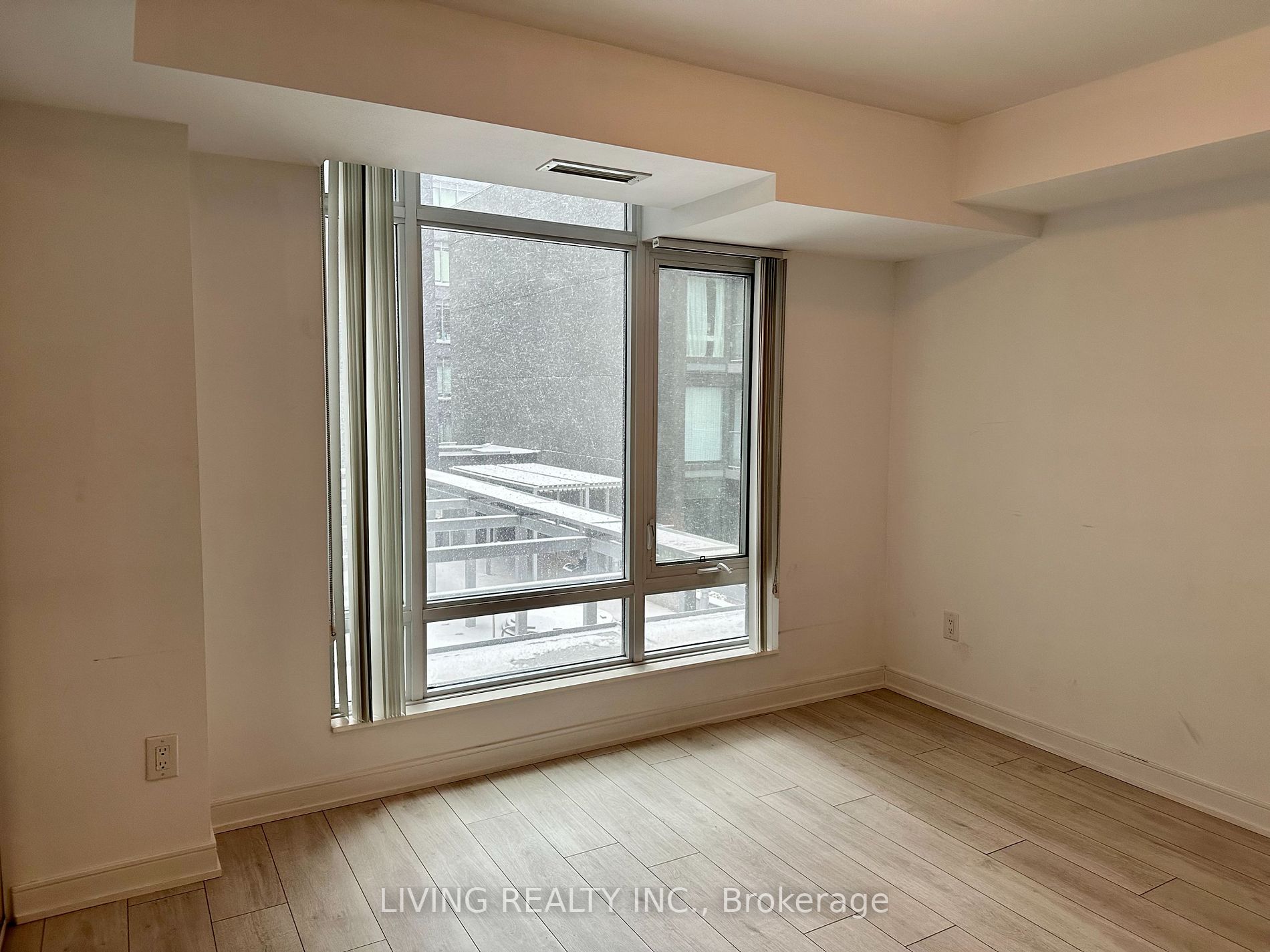 525 Adelaide St W, #502