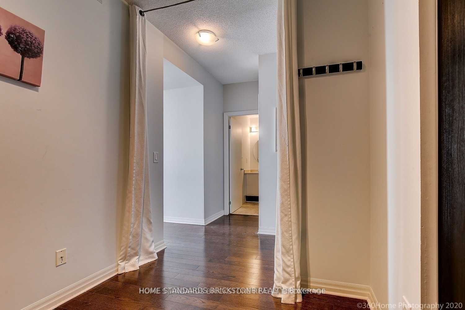 16 Yonge St, #3110