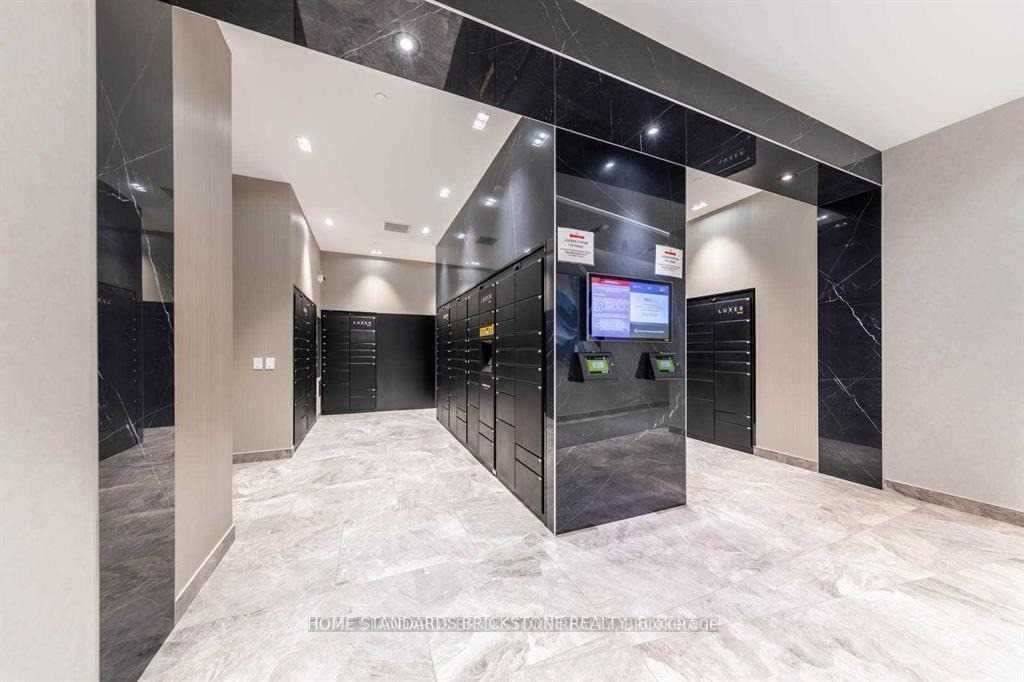 16 Yonge St, #3110