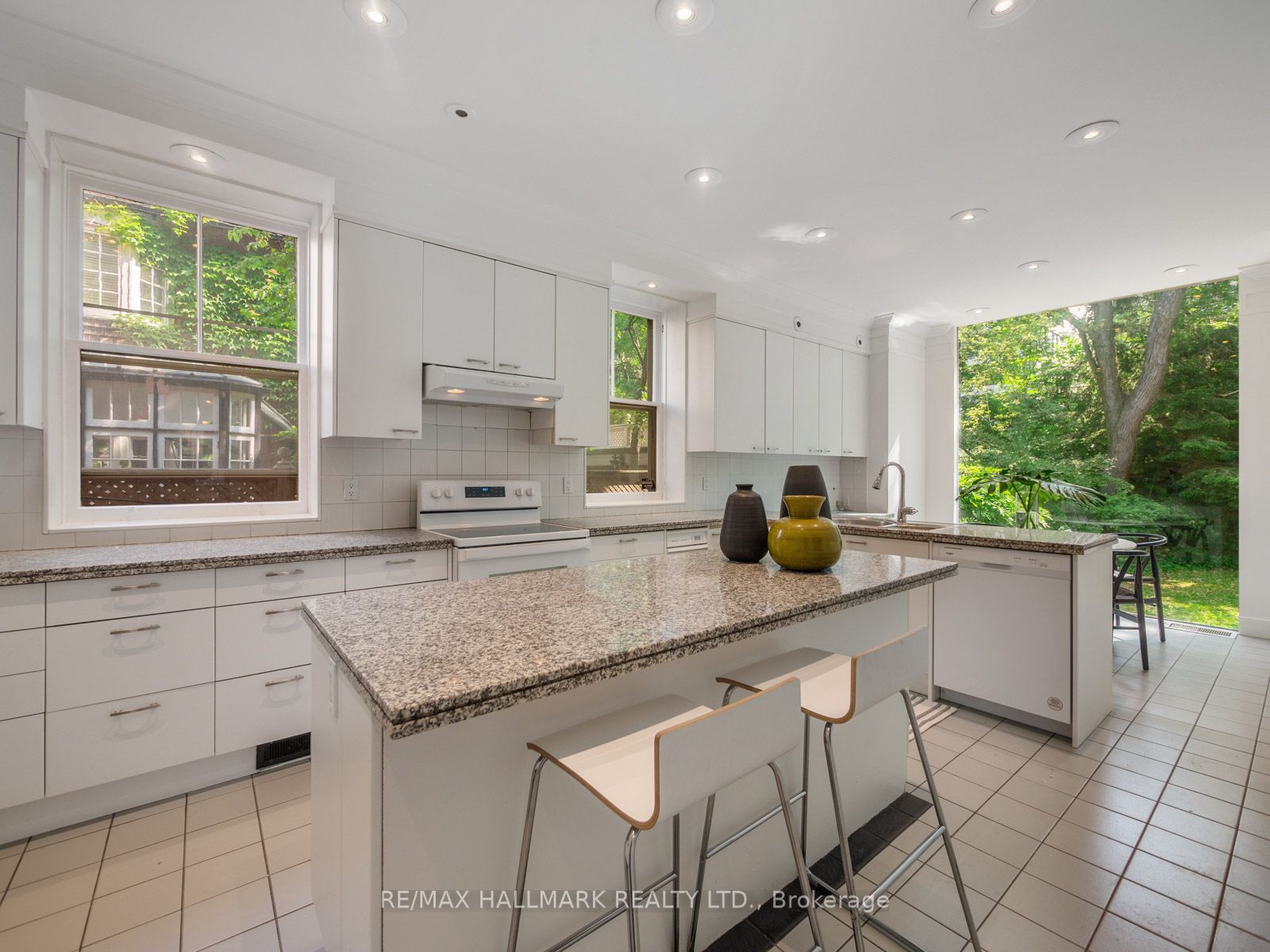 75 Forest Hill Rd