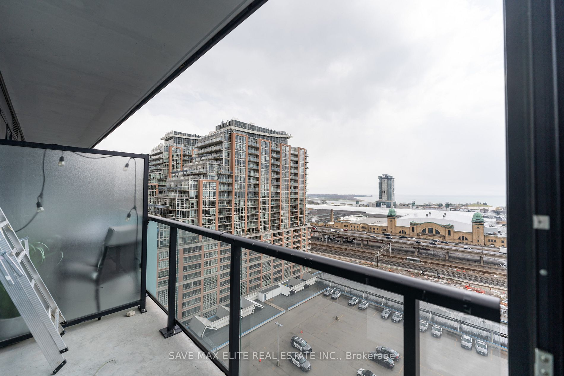 135 East Liberty St, #1202