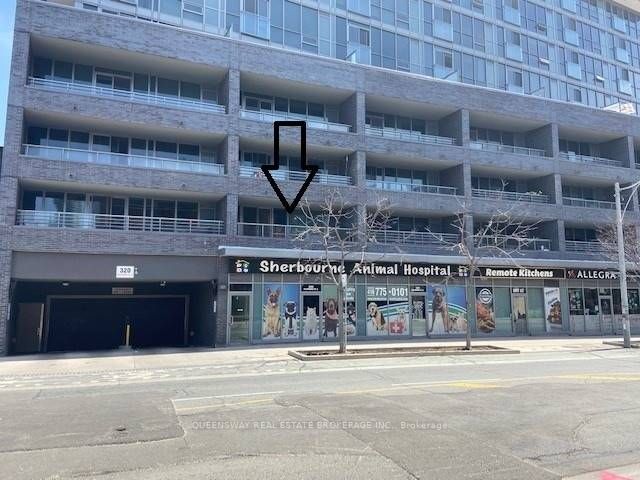 320 Richmond St E, #208