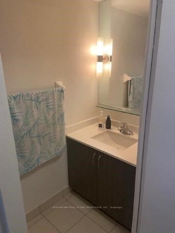 320 Richmond St E, #208
