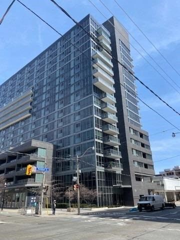 320 Richmond St E, #208