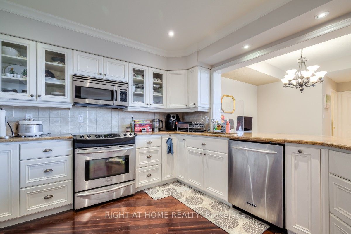 3181 Bayview Ave, #Ph17