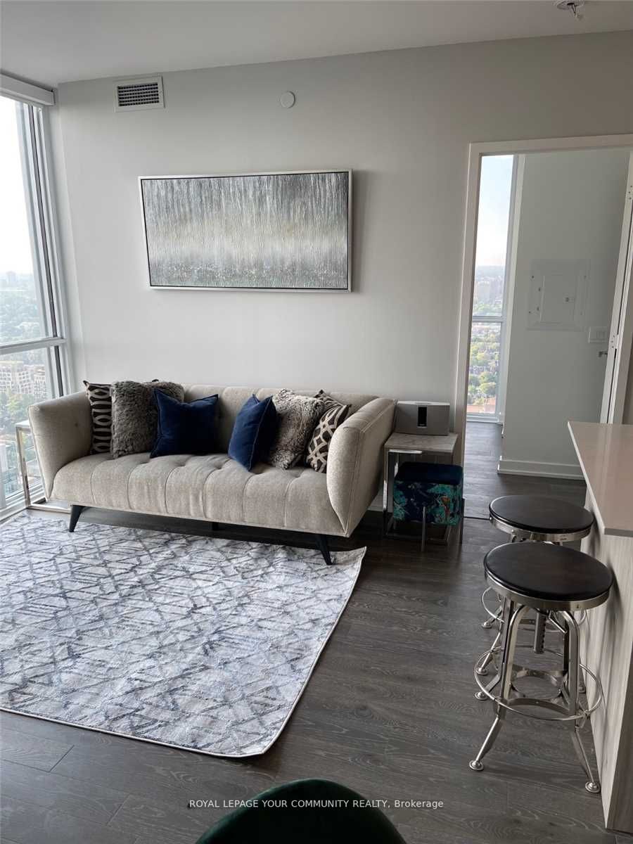 1 Yorkville Ave, #4005