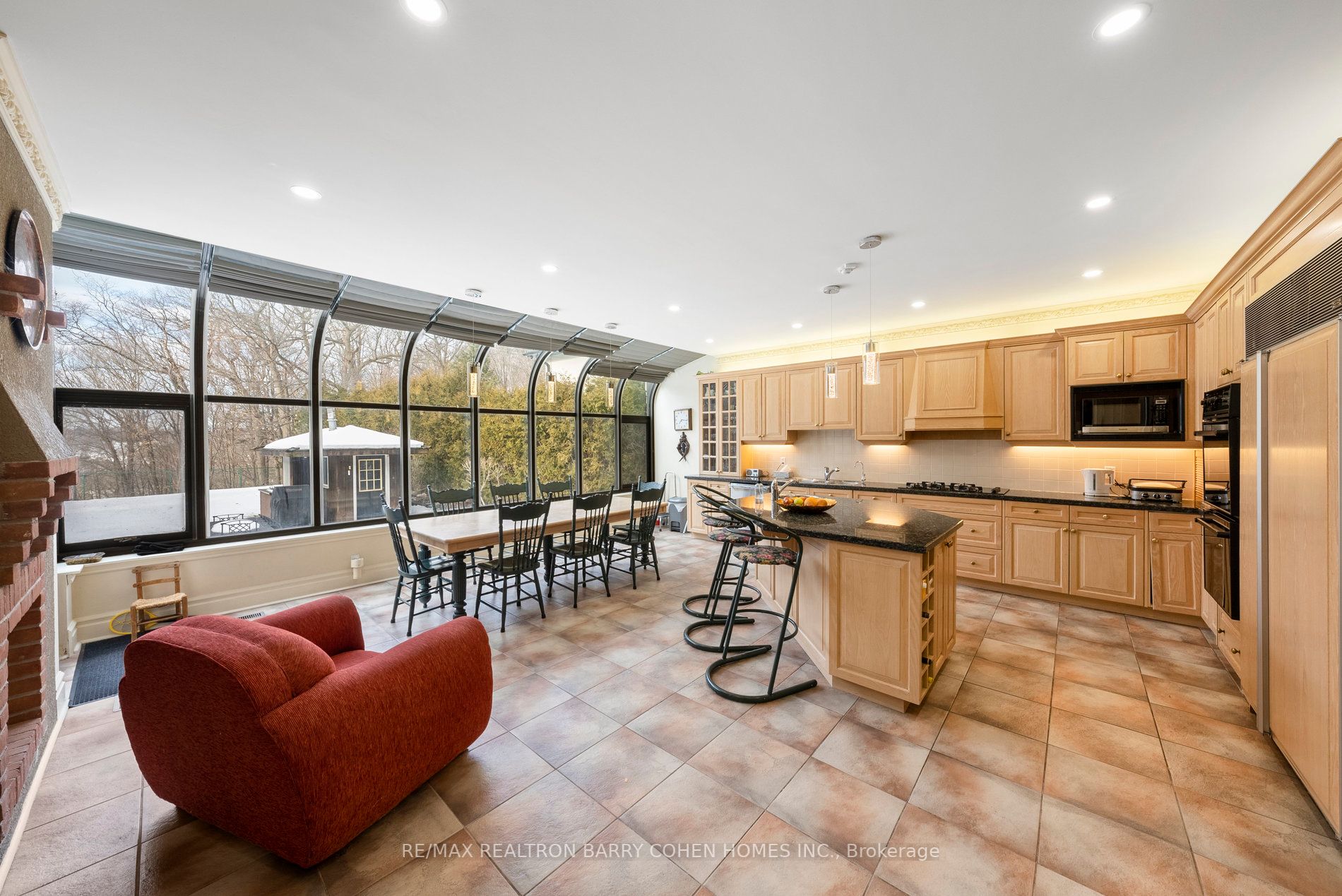 62 Arjay Crescent
