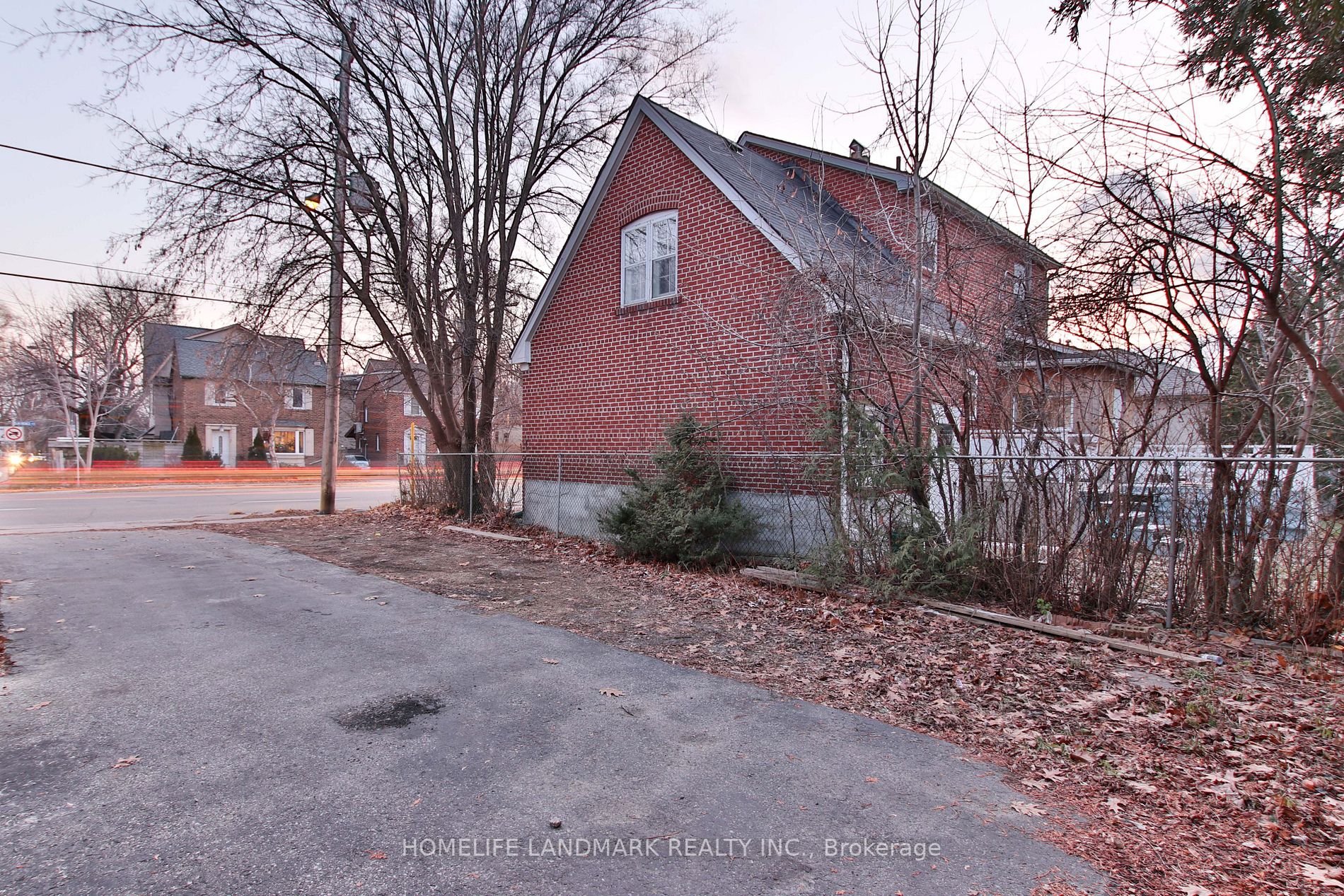 360B Lawrence Ave W