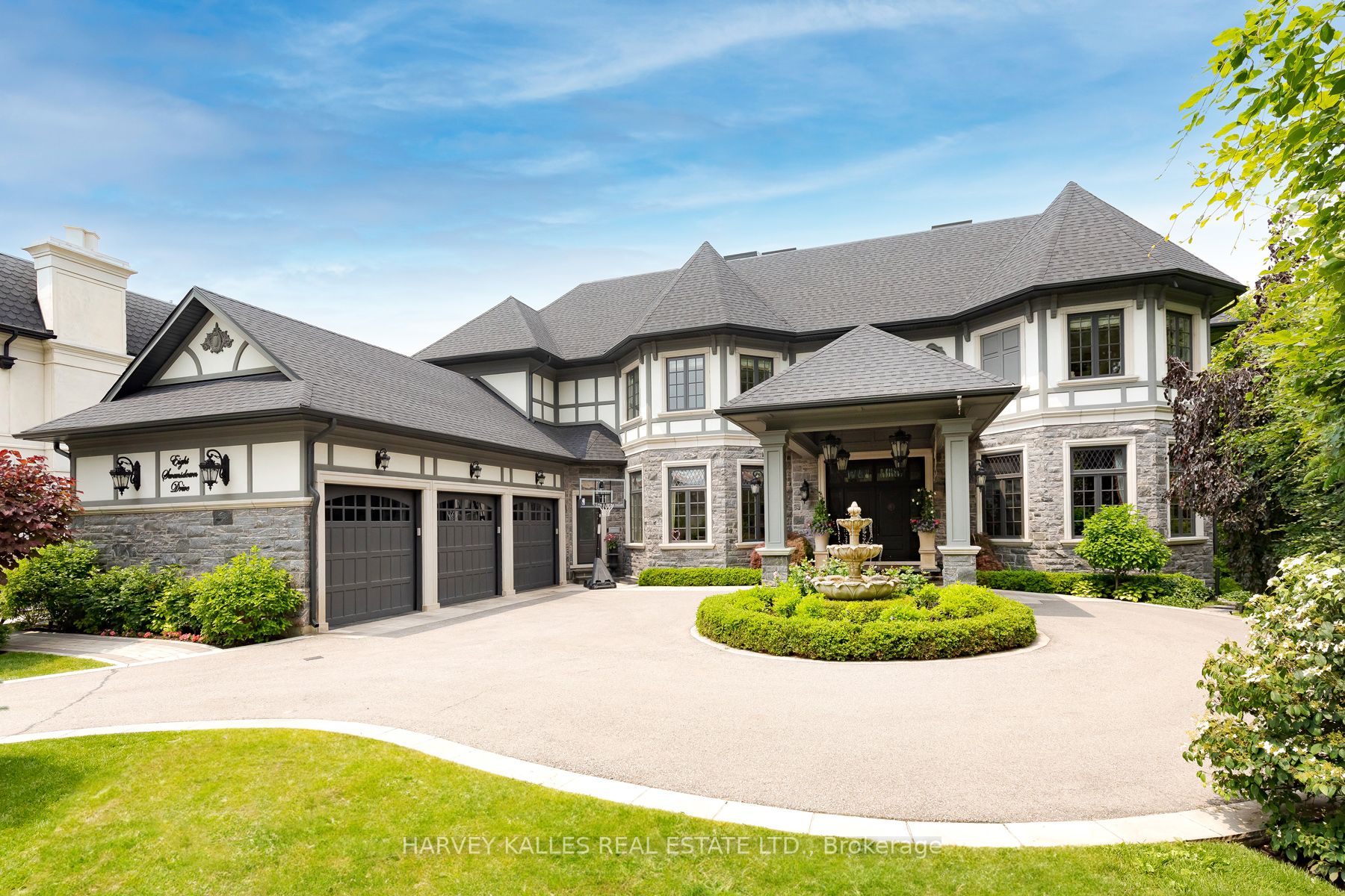 8 Swansdown Drive