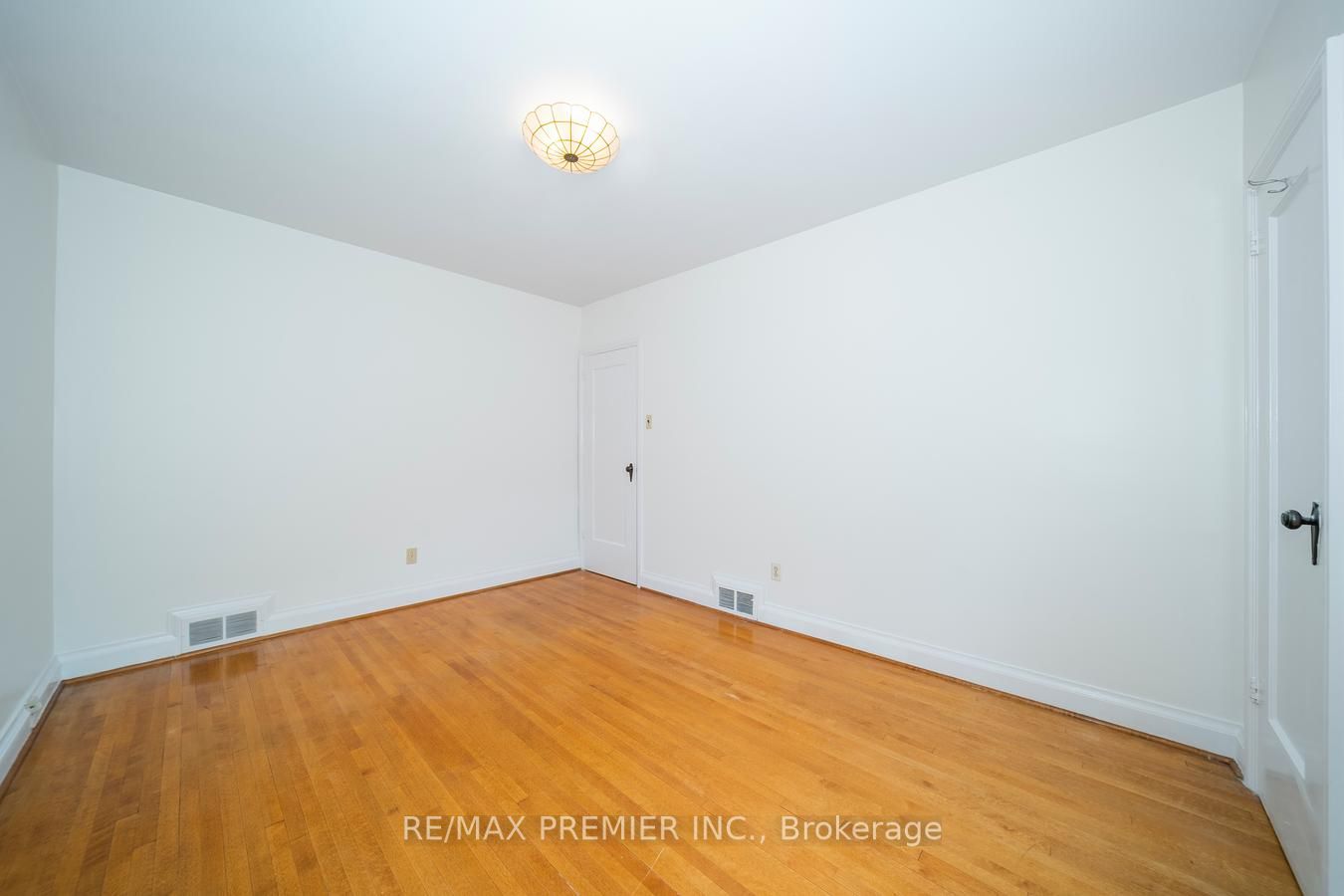 83 Randolph Rd