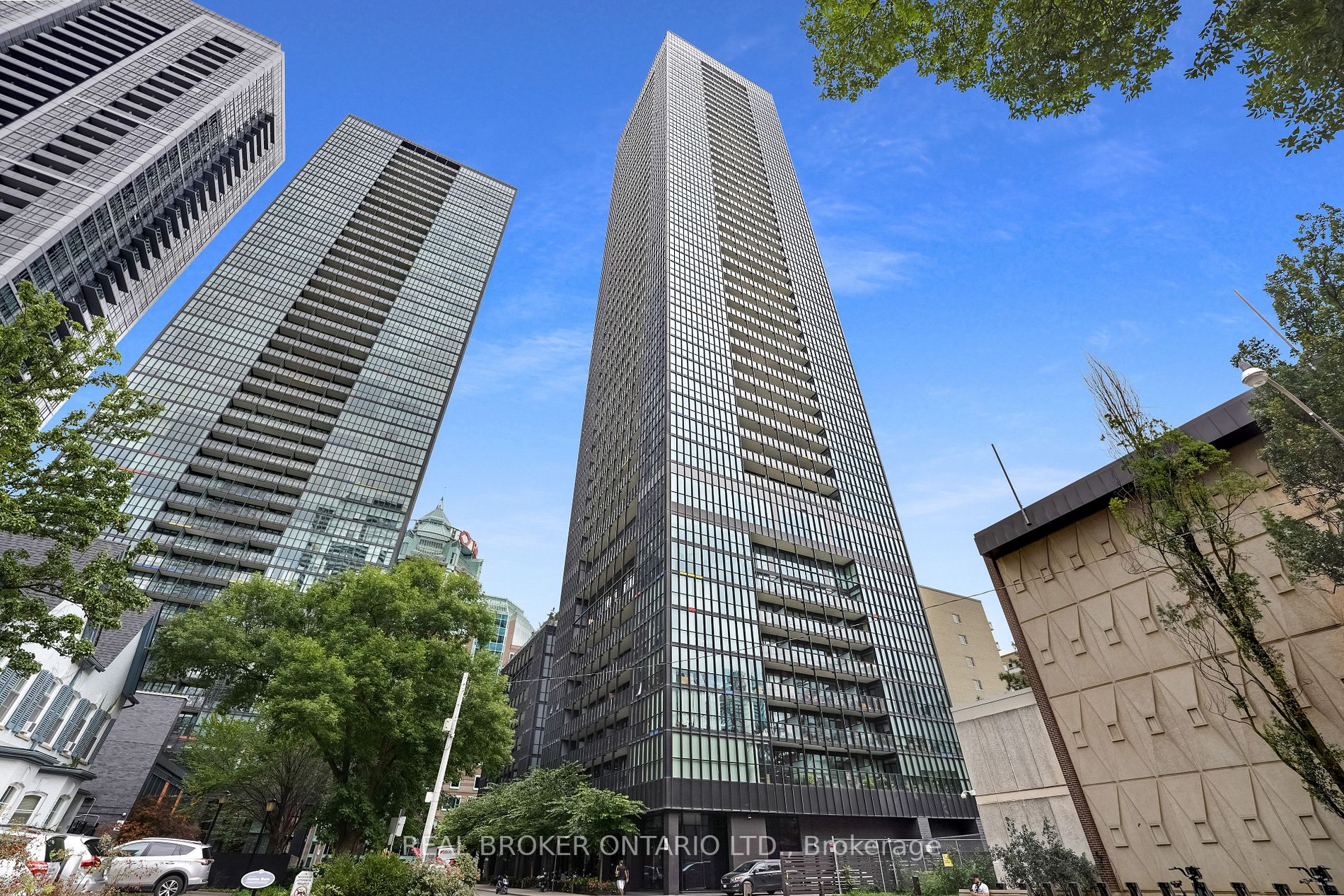 101 Charles St E, #2005