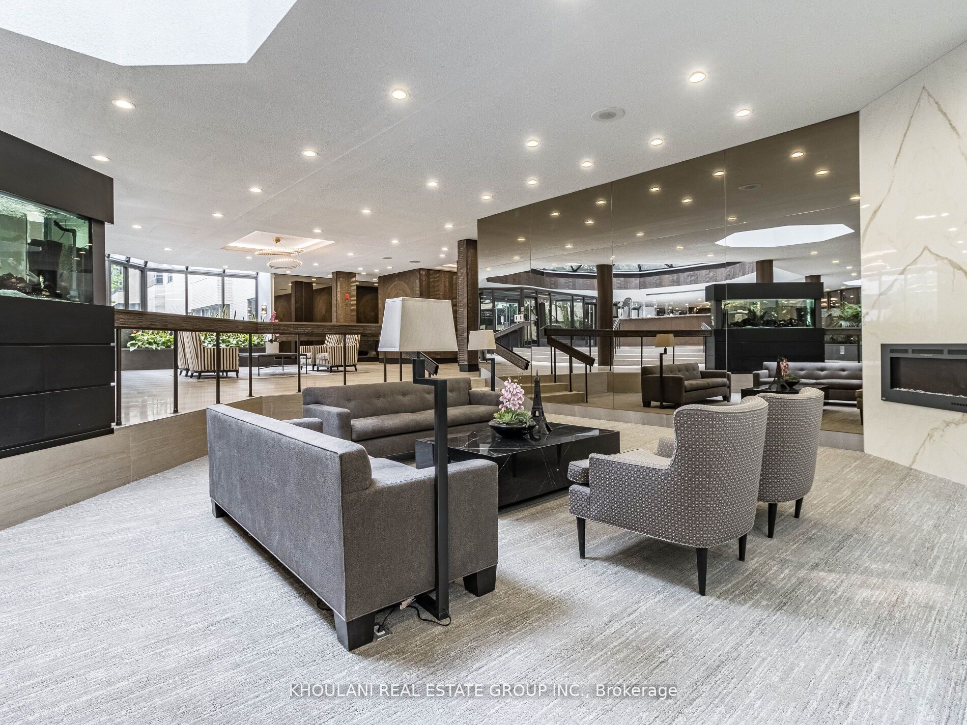 280 Simcoe St, #709