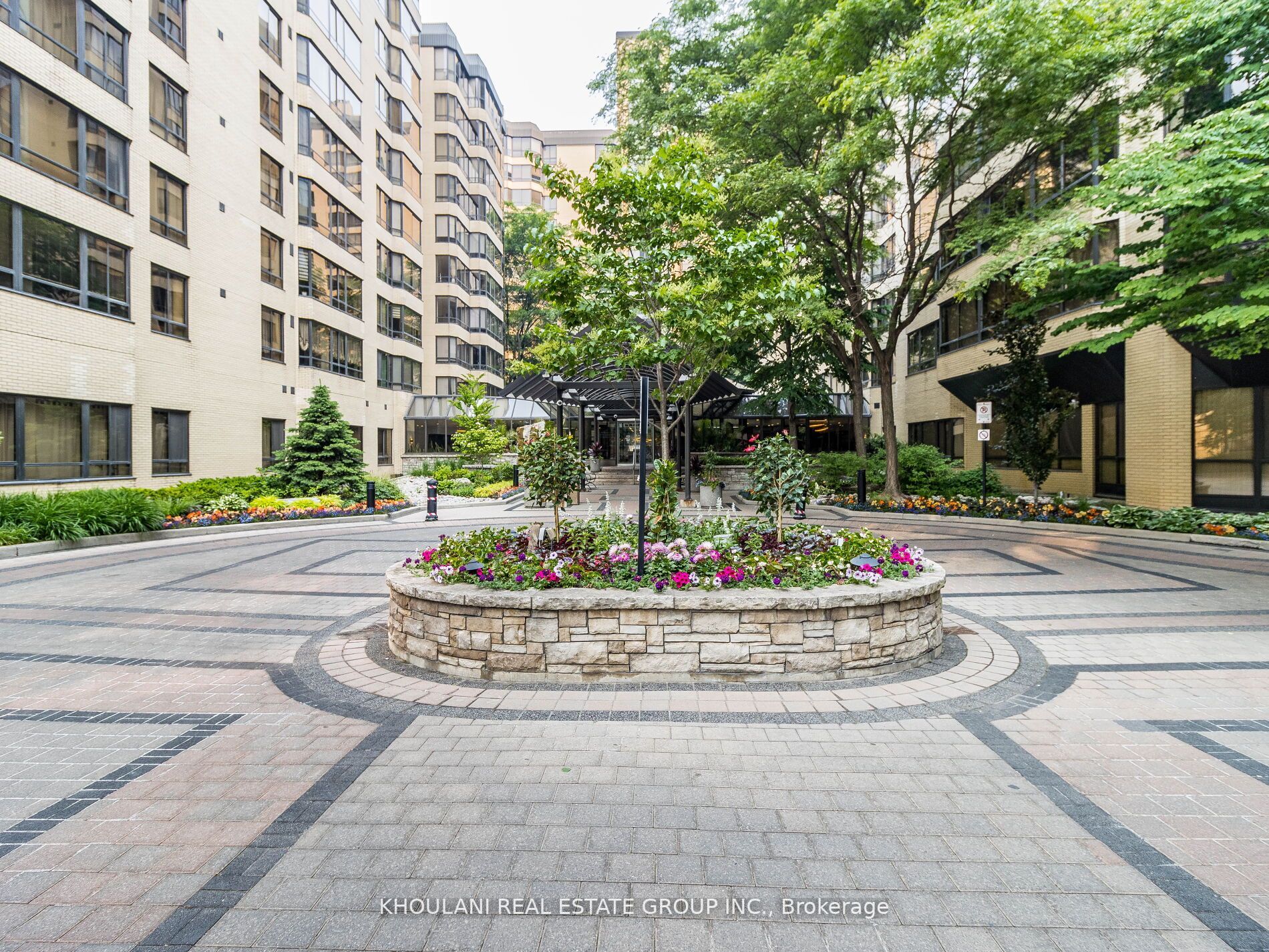 280 Simcoe St, #709