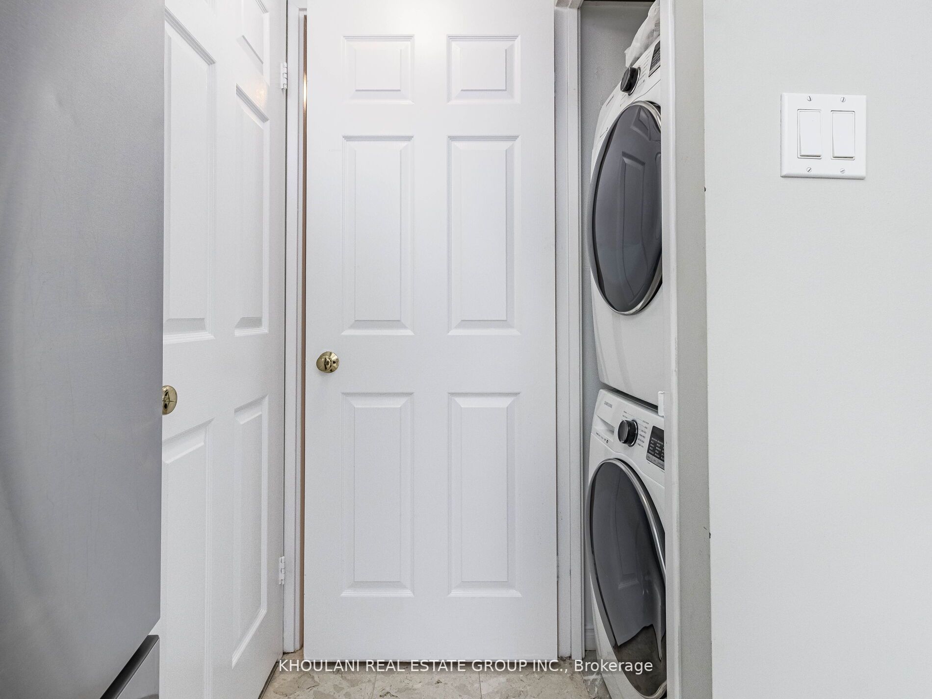 280 Simcoe St, #709