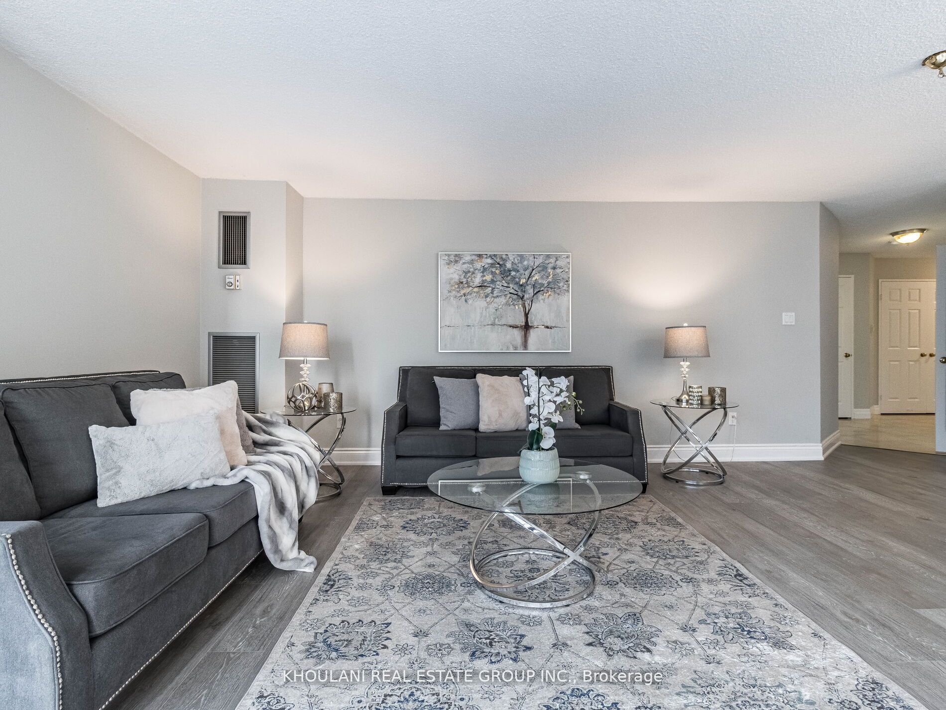280 Simcoe St, #709