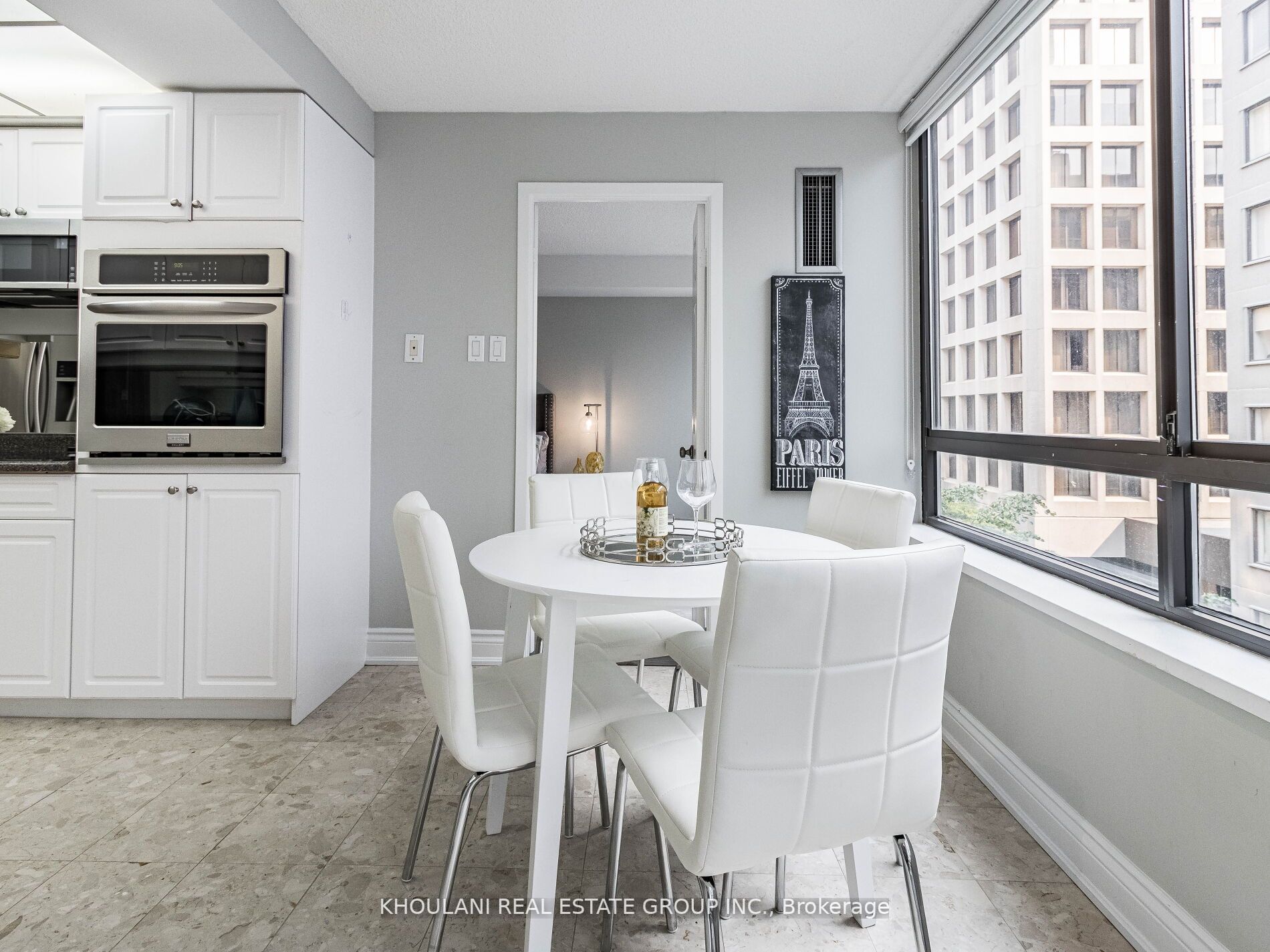 280 Simcoe St, #709