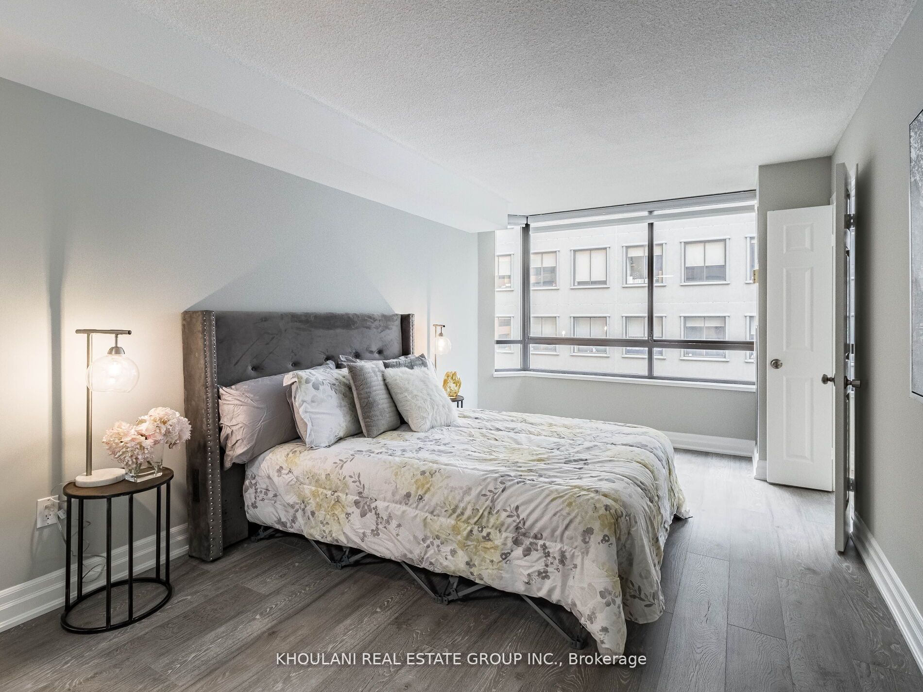 280 Simcoe St, #709