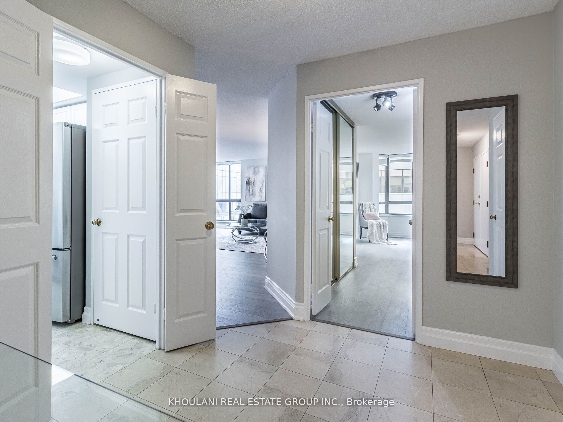280 Simcoe St, #709