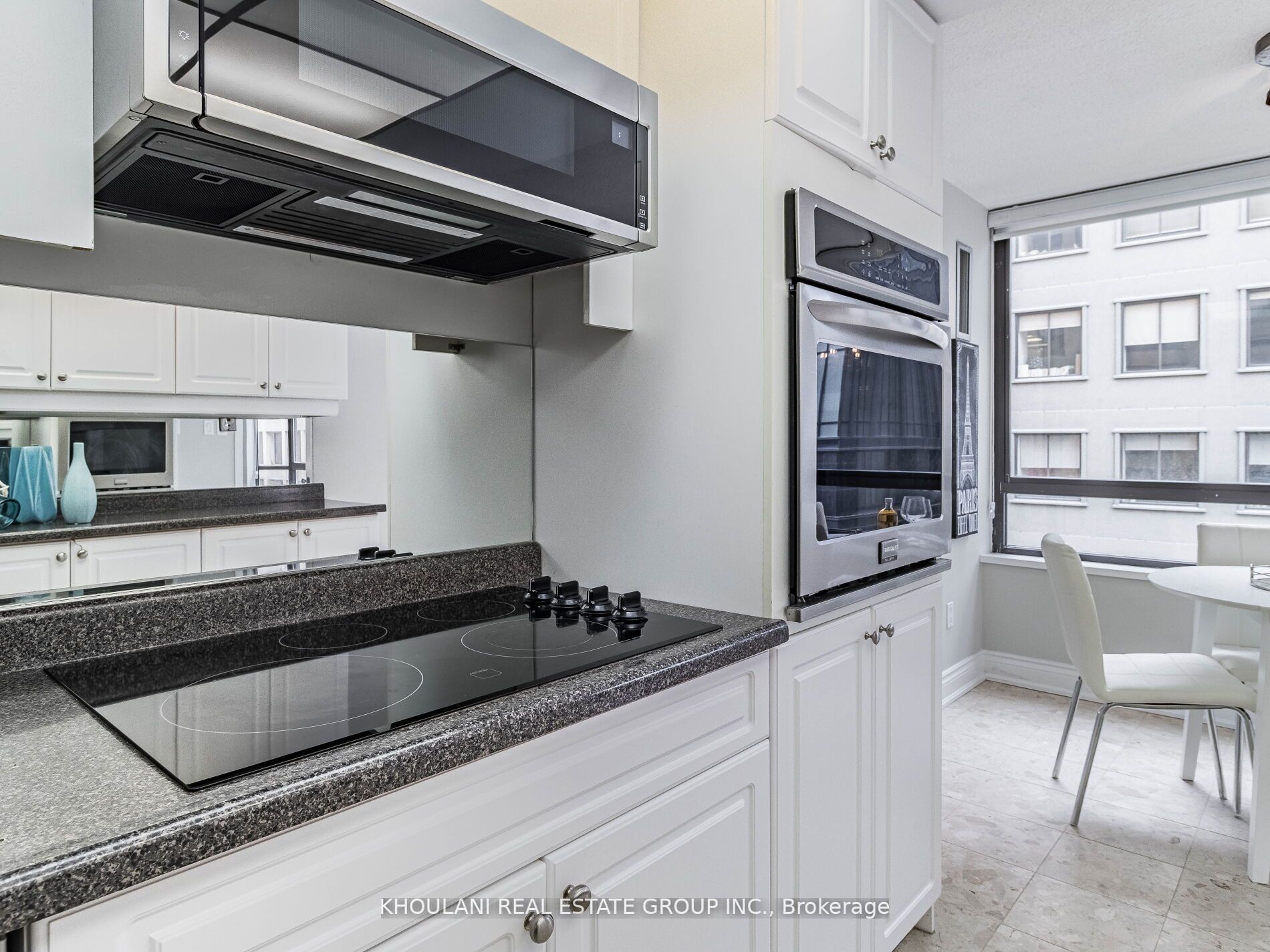 280 Simcoe St, #709