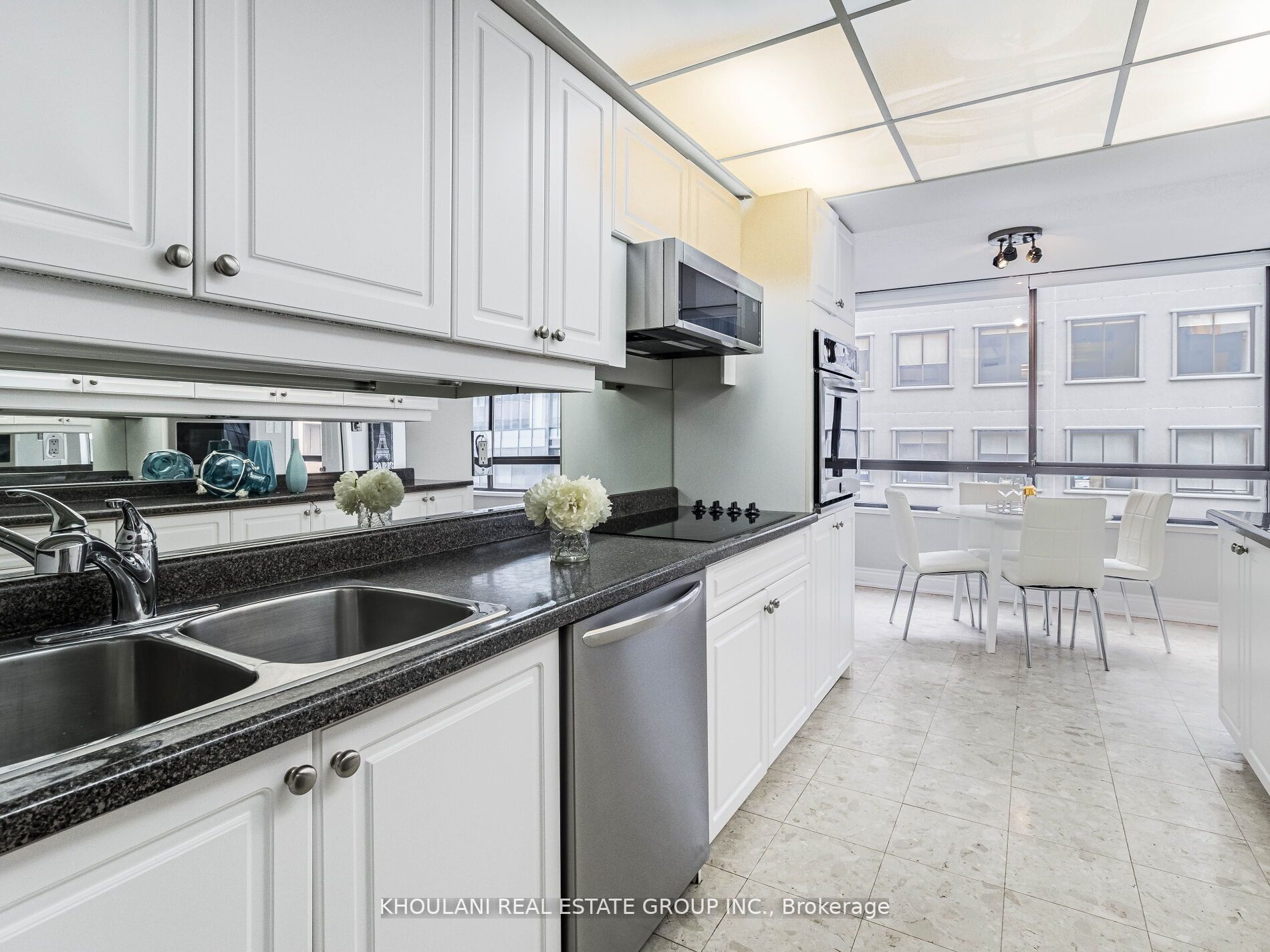 280 Simcoe St, #709