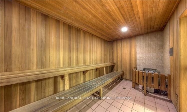 280 Simcoe St, #709