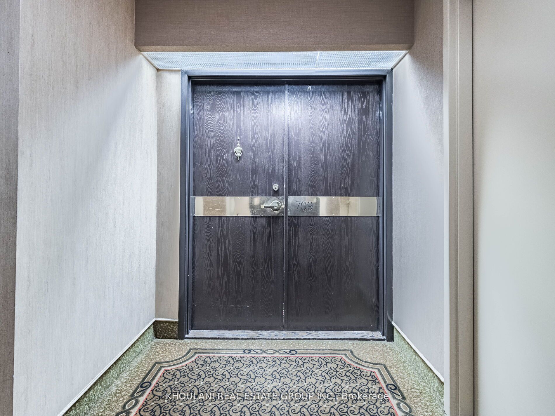 280 Simcoe St, #709