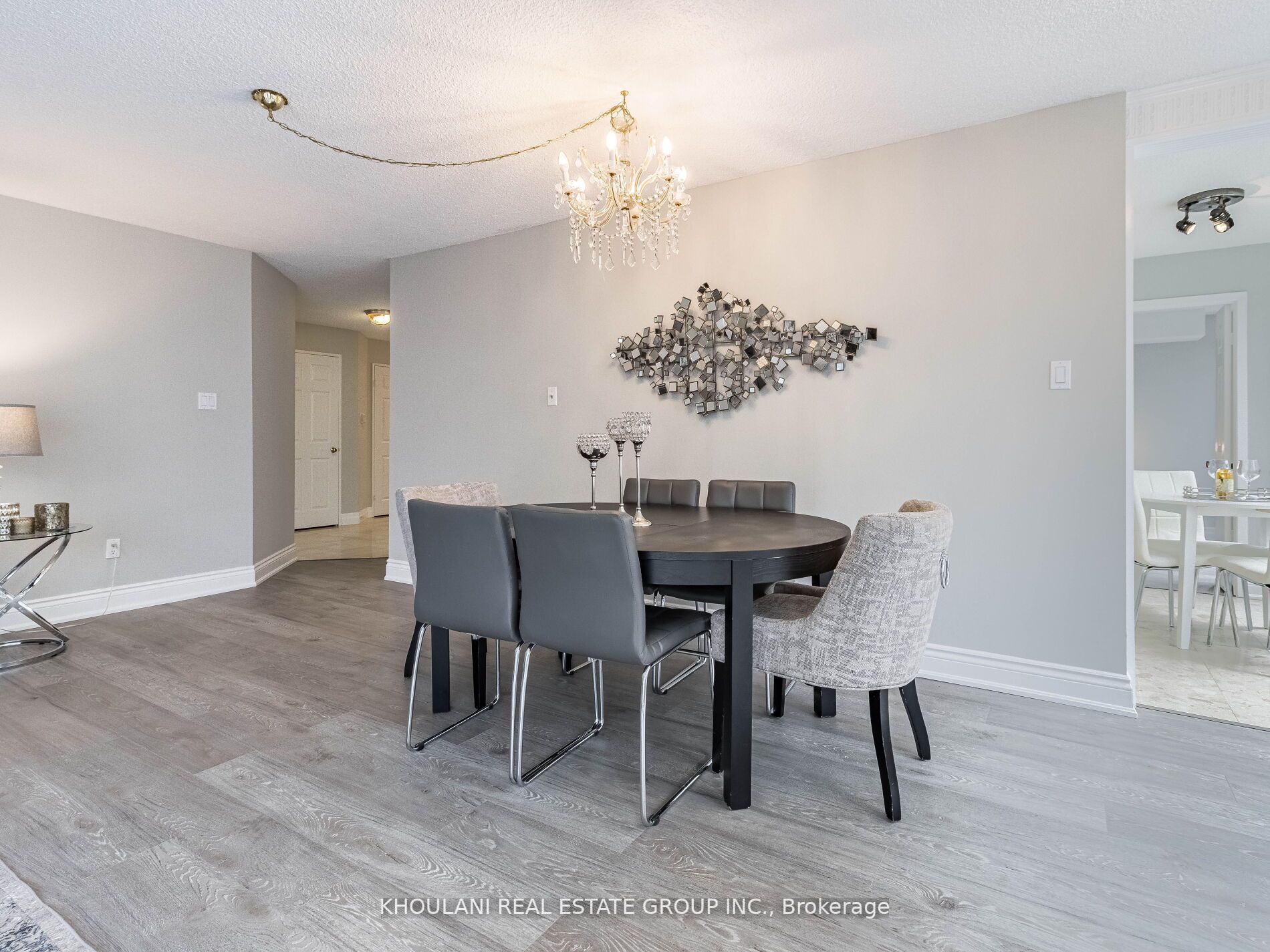 280 Simcoe St, #709