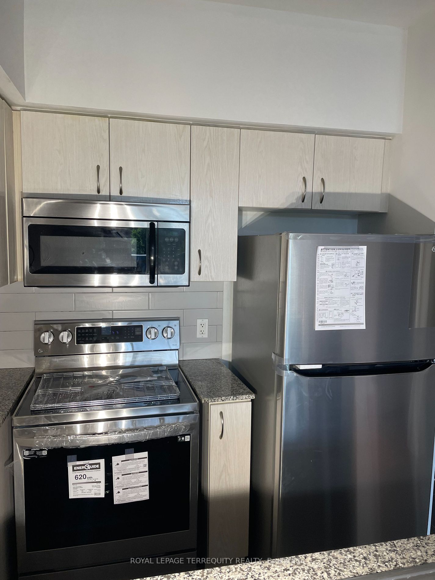 5791 Yonge St, #308