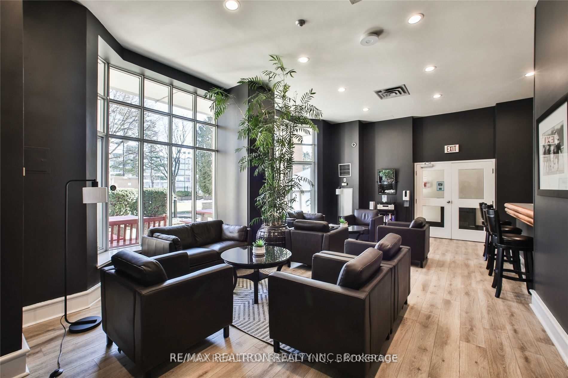 21 Overlea Blvd, #1405
