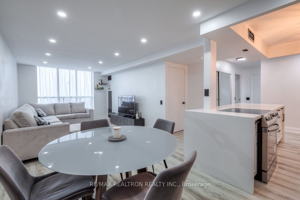 21 Overlea Blvd, #1405
