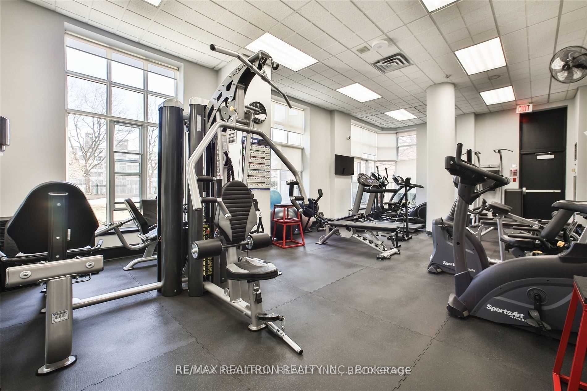 21 Overlea Blvd, #1405