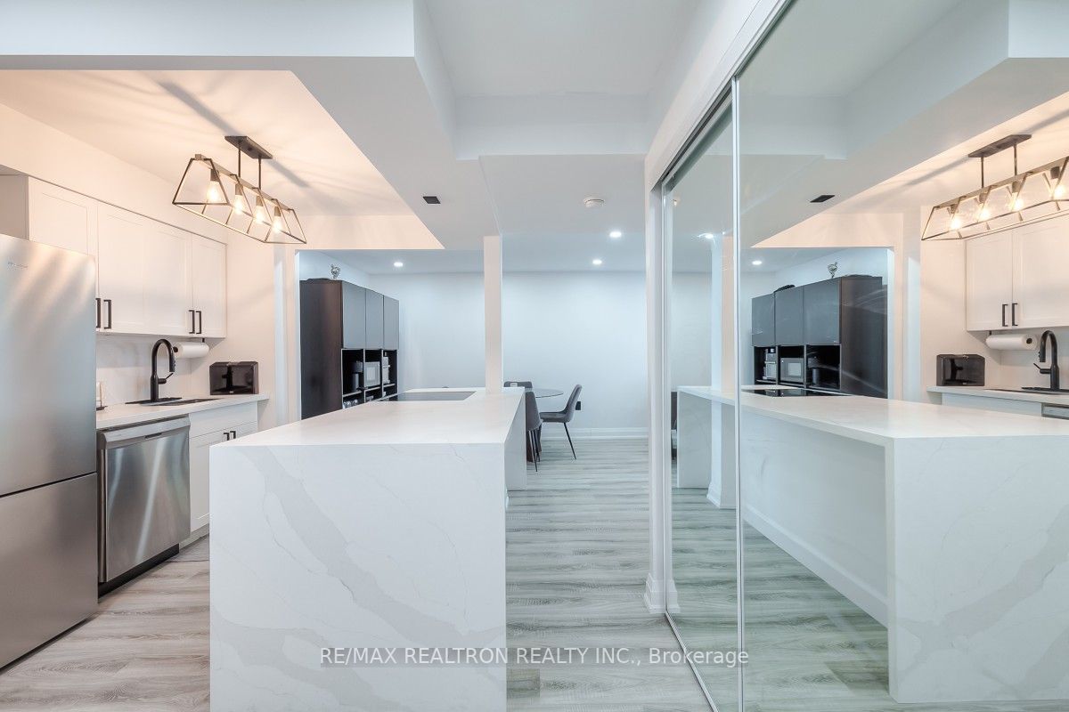 21 Overlea Blvd, #1405