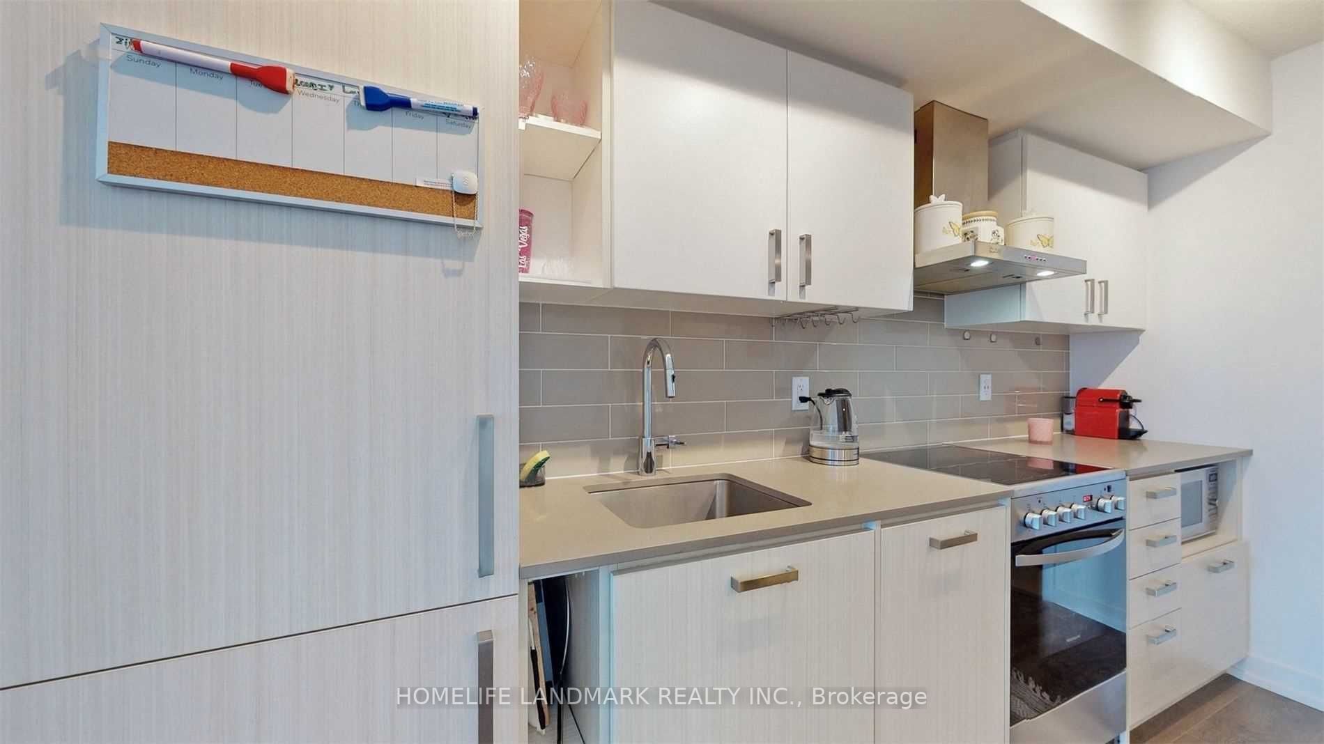 125 Redpath Ave, #1013