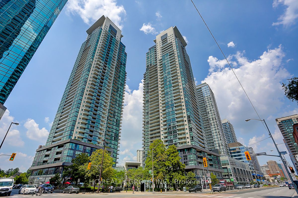 5168 Yonge St, #606