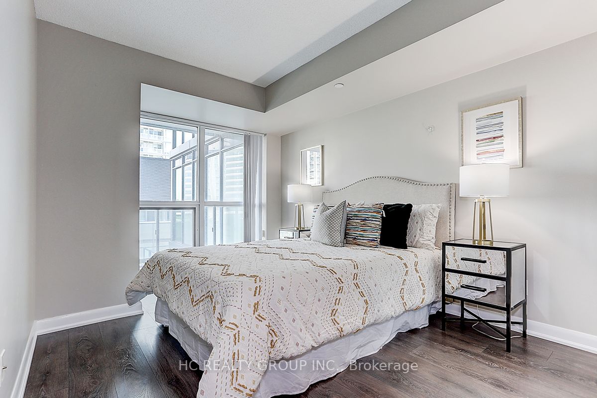 5168 Yonge St, #606