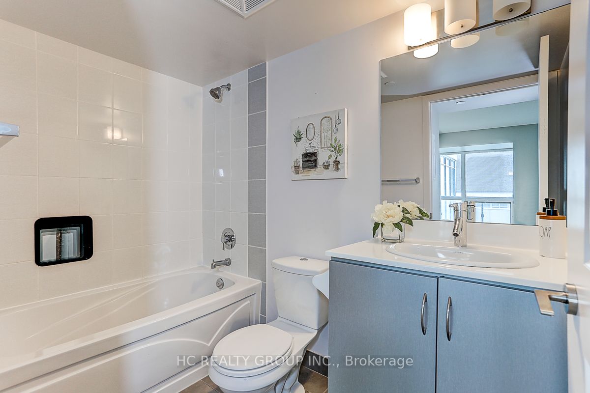 5168 Yonge St, #606