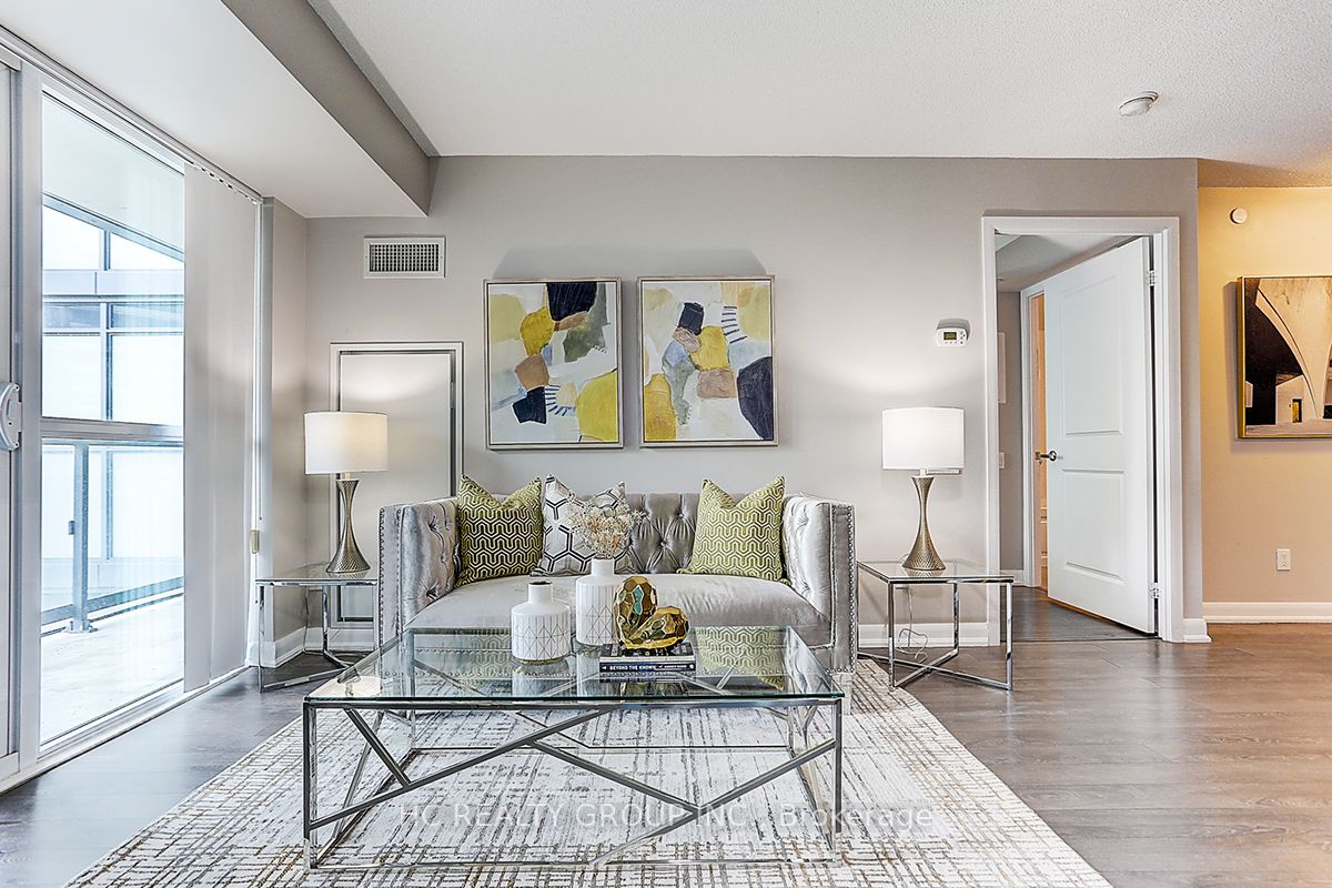 5168 Yonge St, #606