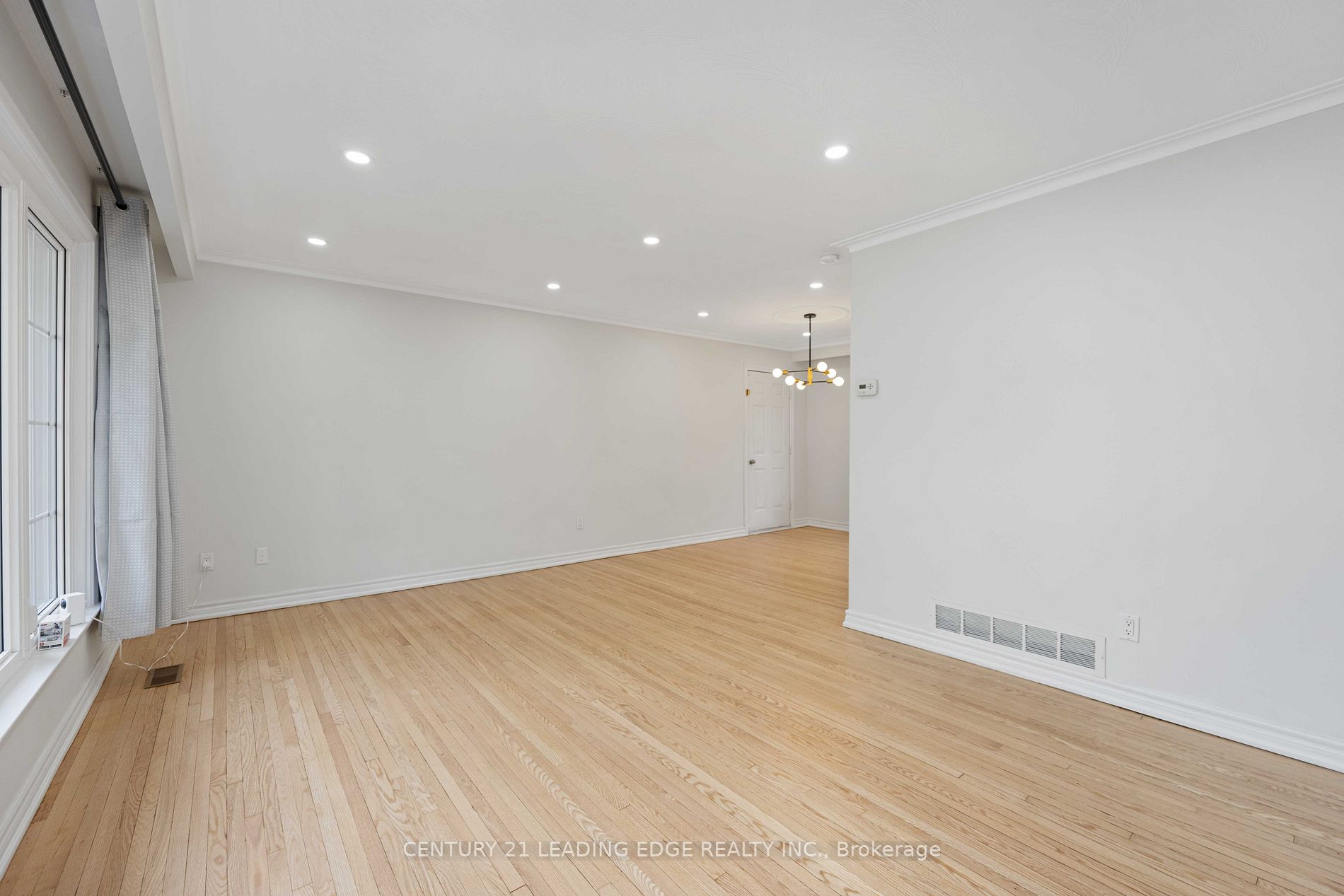 25 Karen Rd