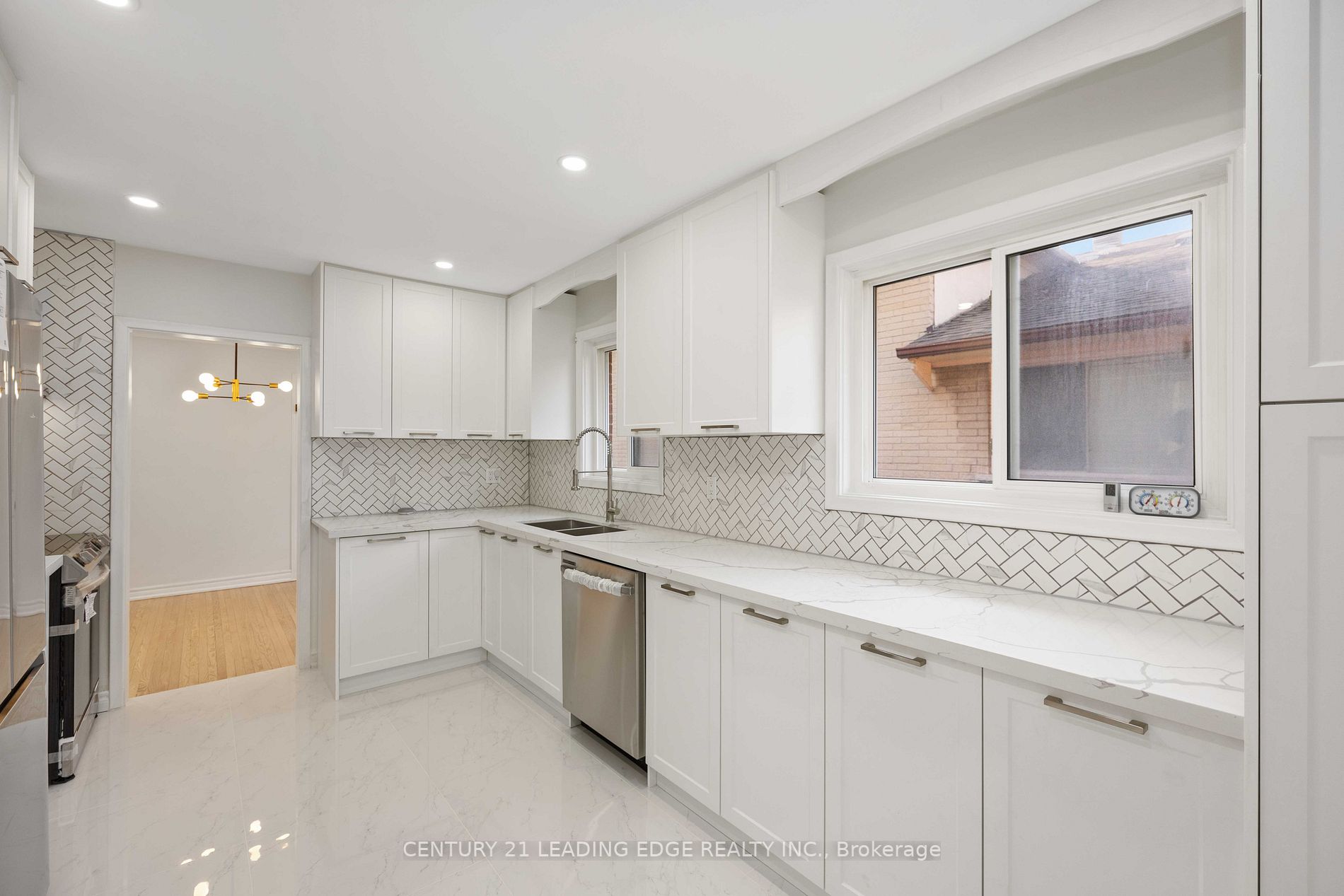25 Karen Rd