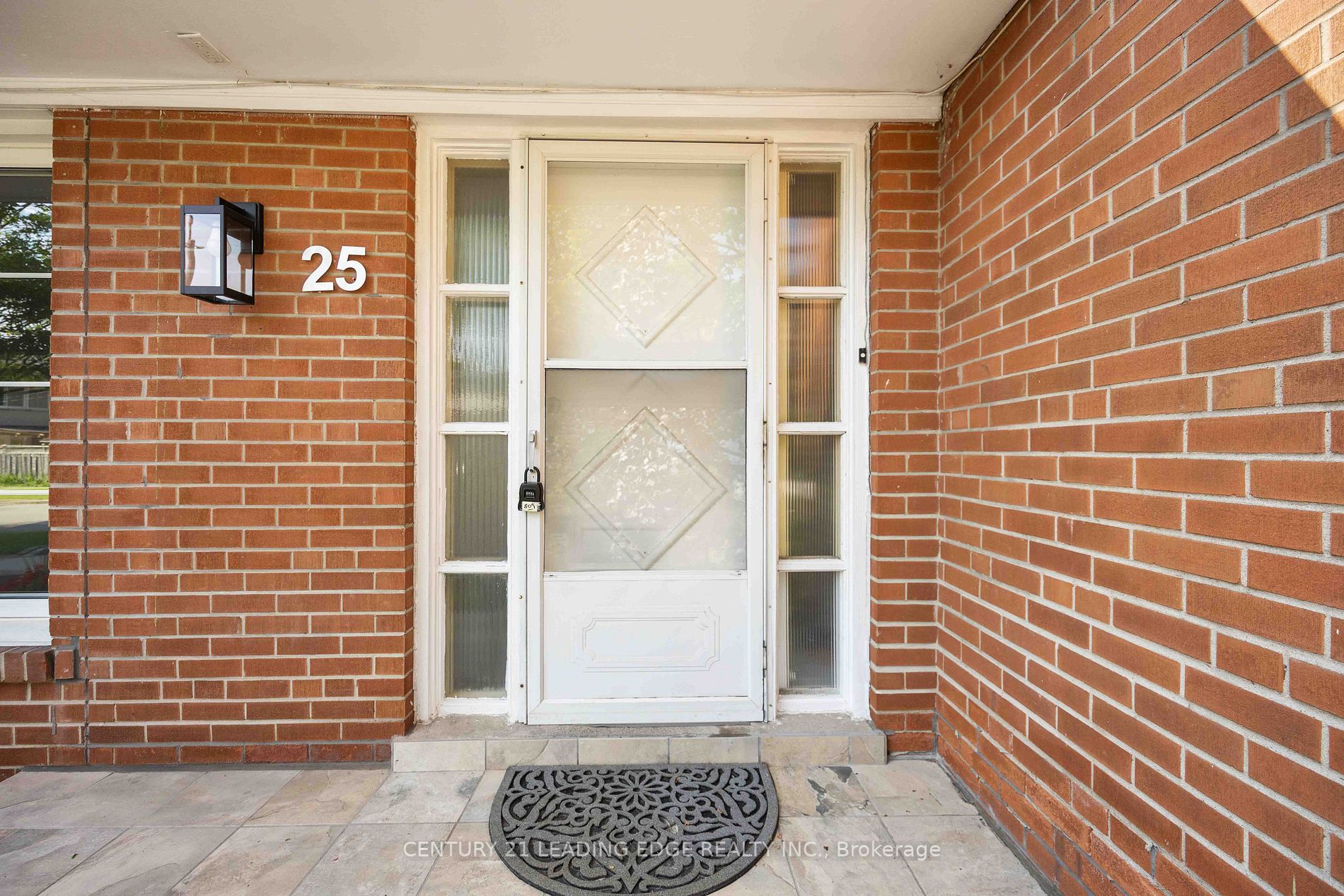 25 Karen Rd