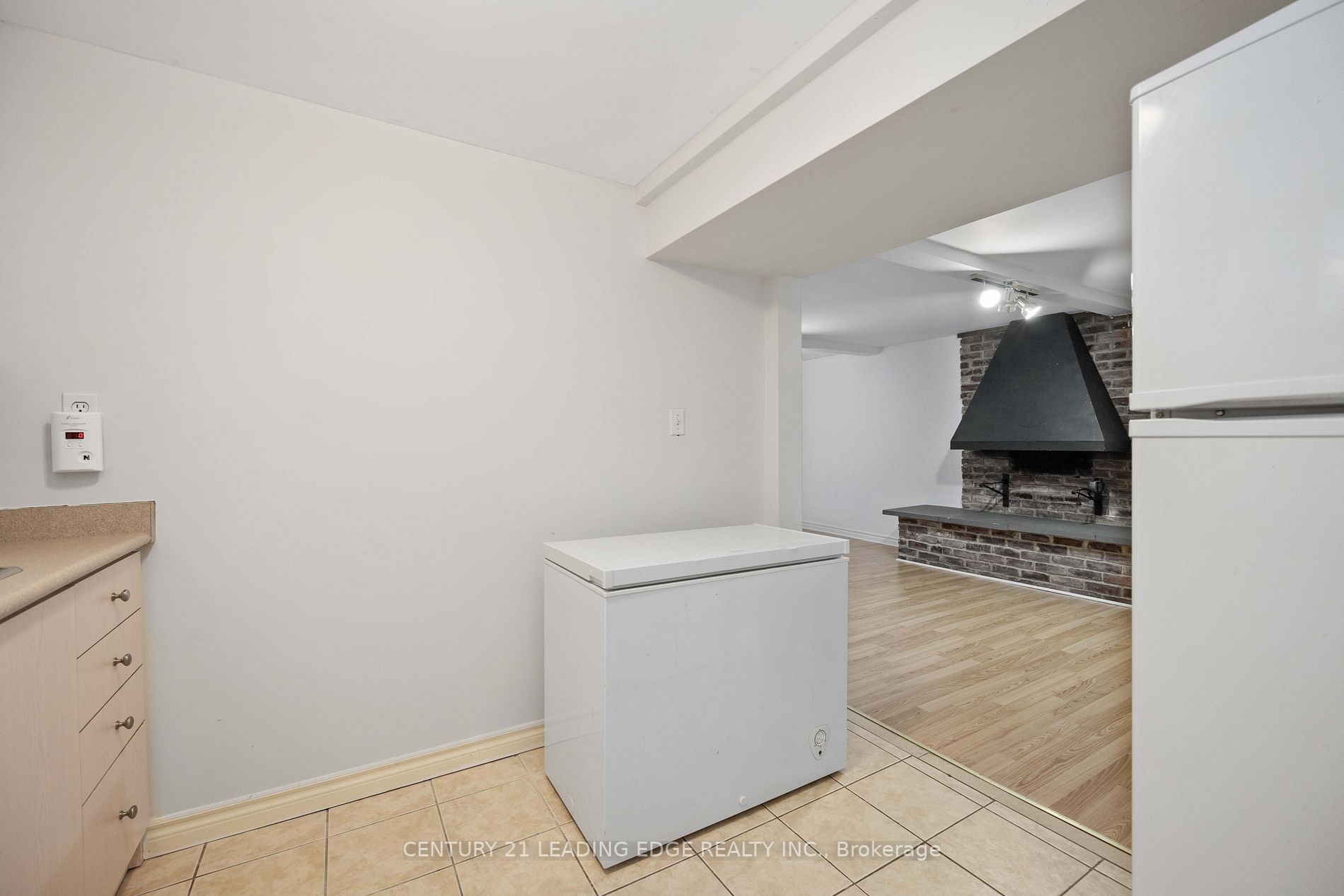 25 Karen Rd