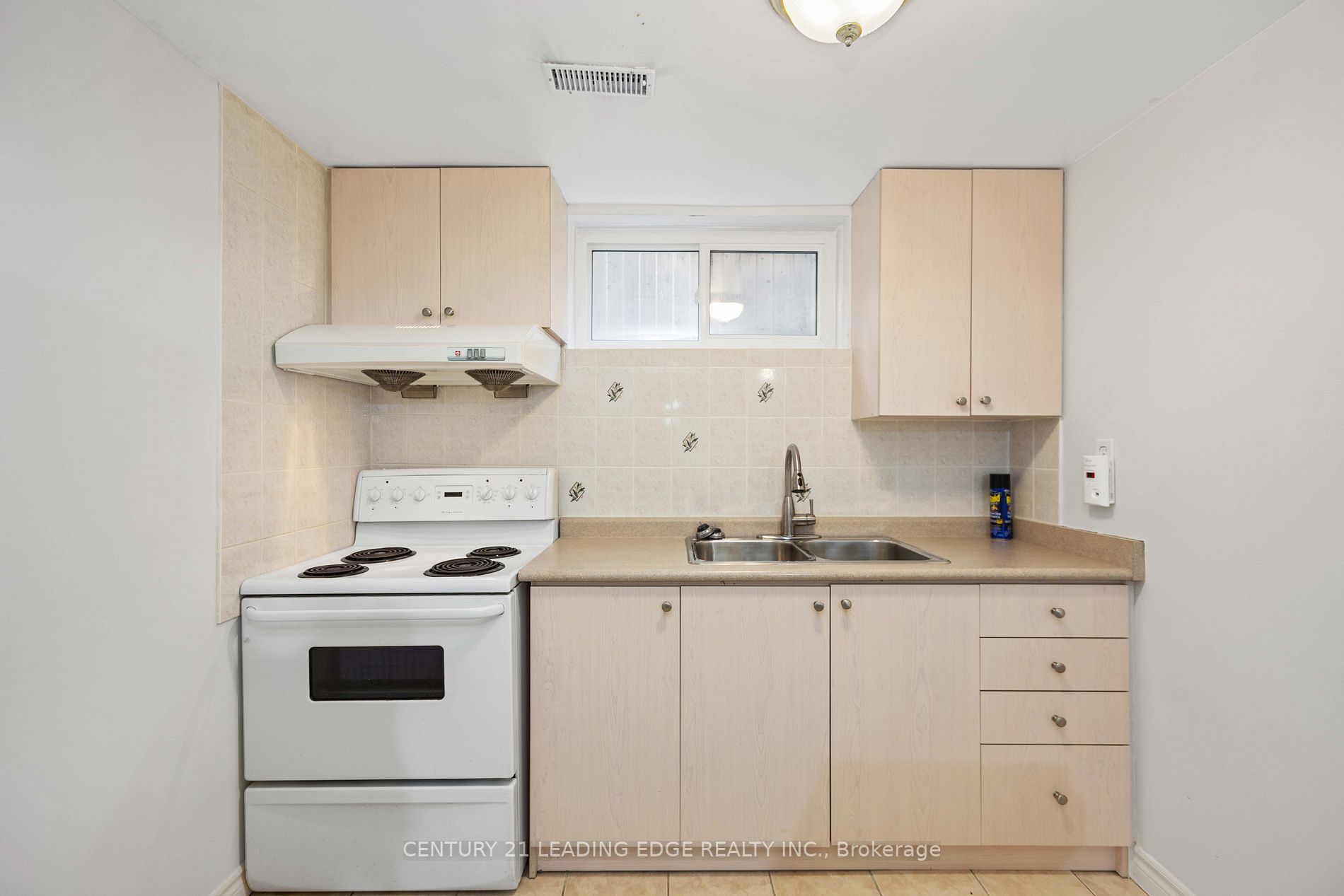 25 Karen Rd