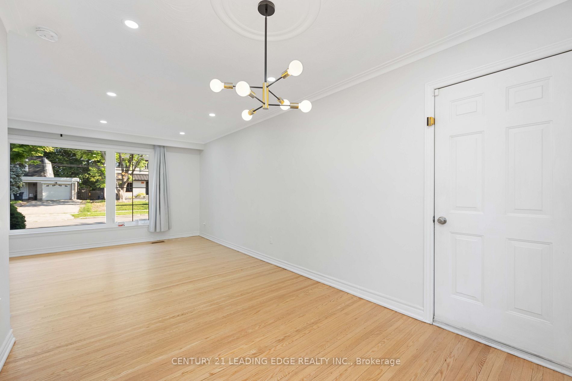 25 Karen Rd