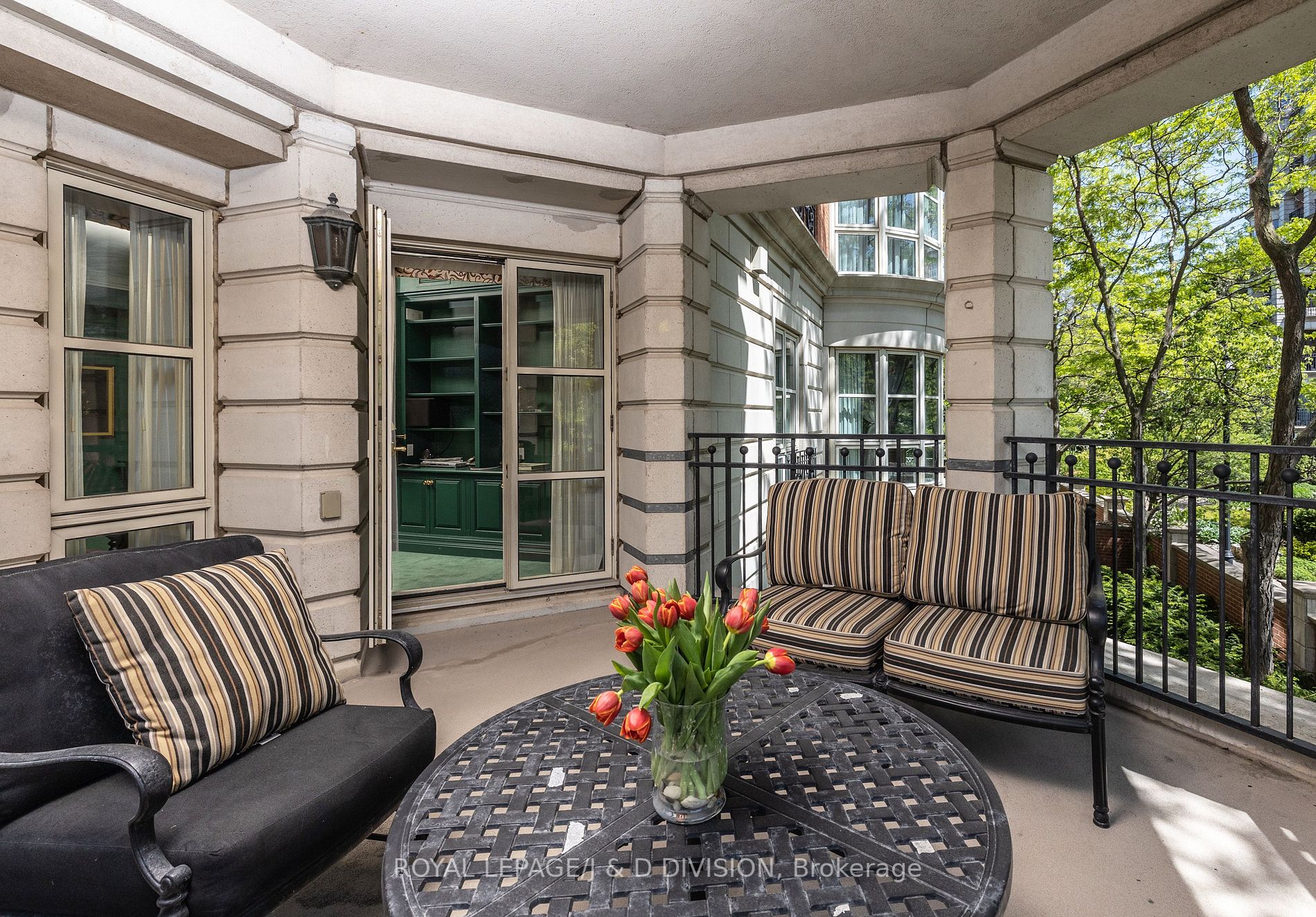 2 Chedington Pl, #2C