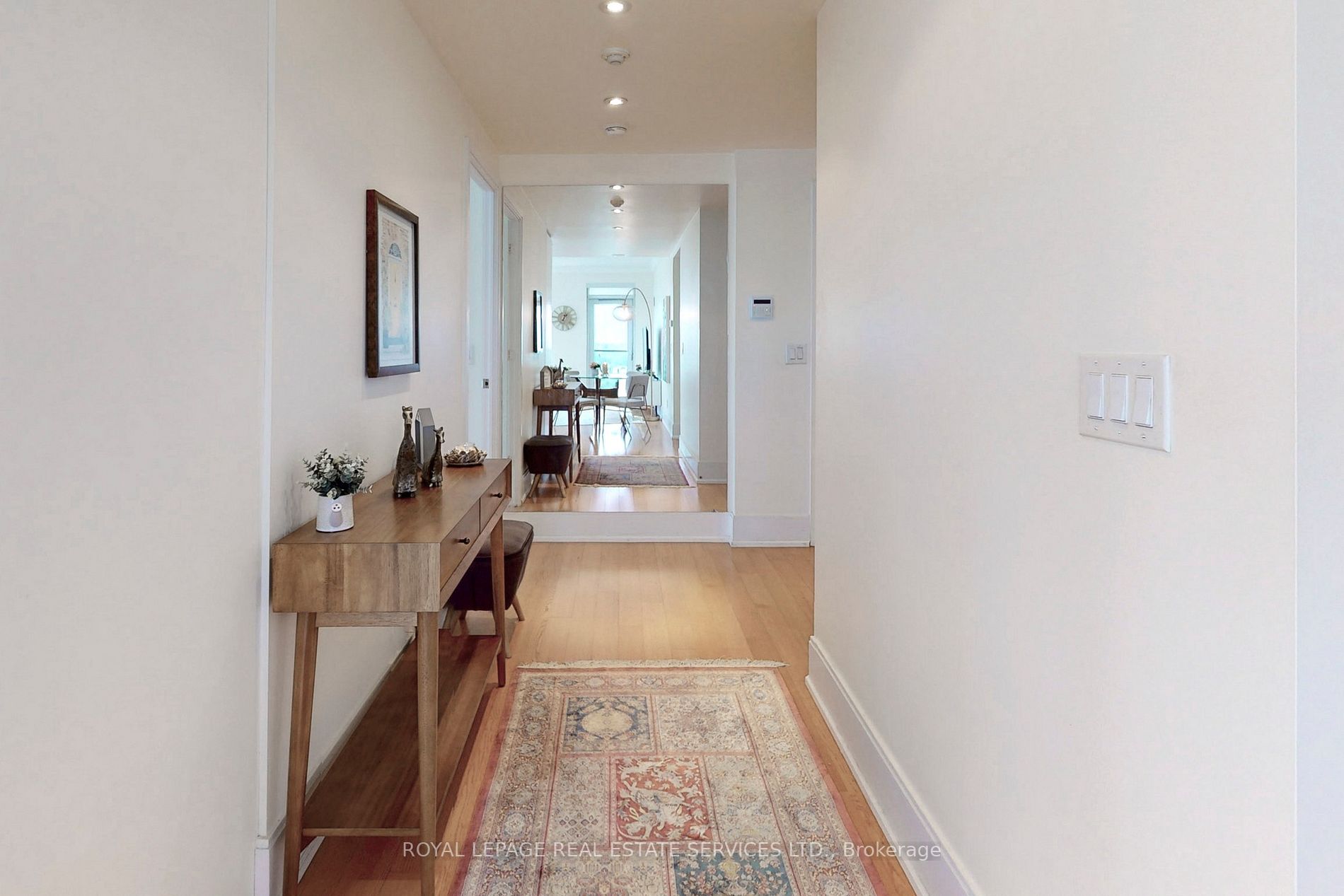 70 Roehampton Ave, #2214