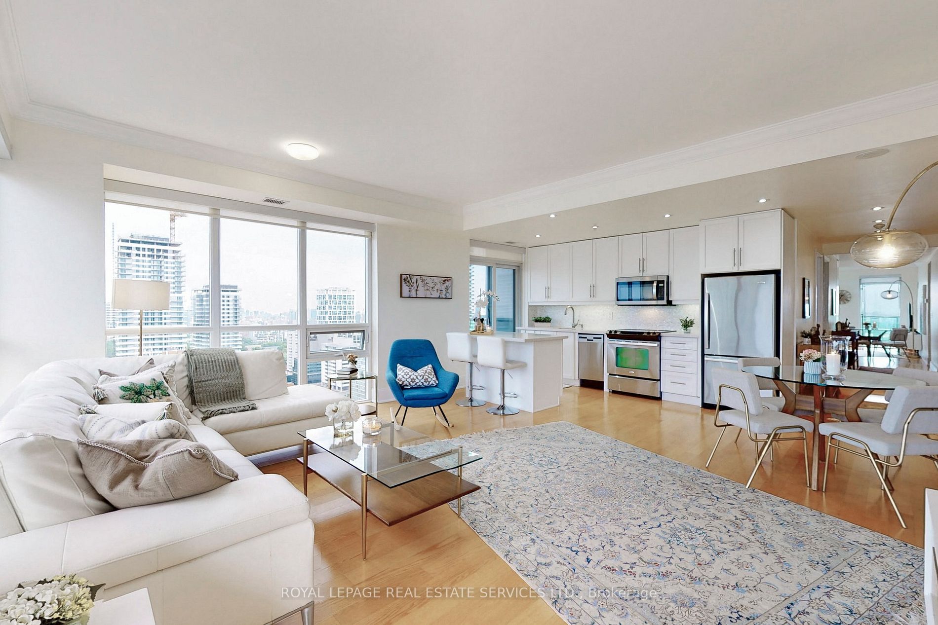 70 Roehampton Ave, #2214