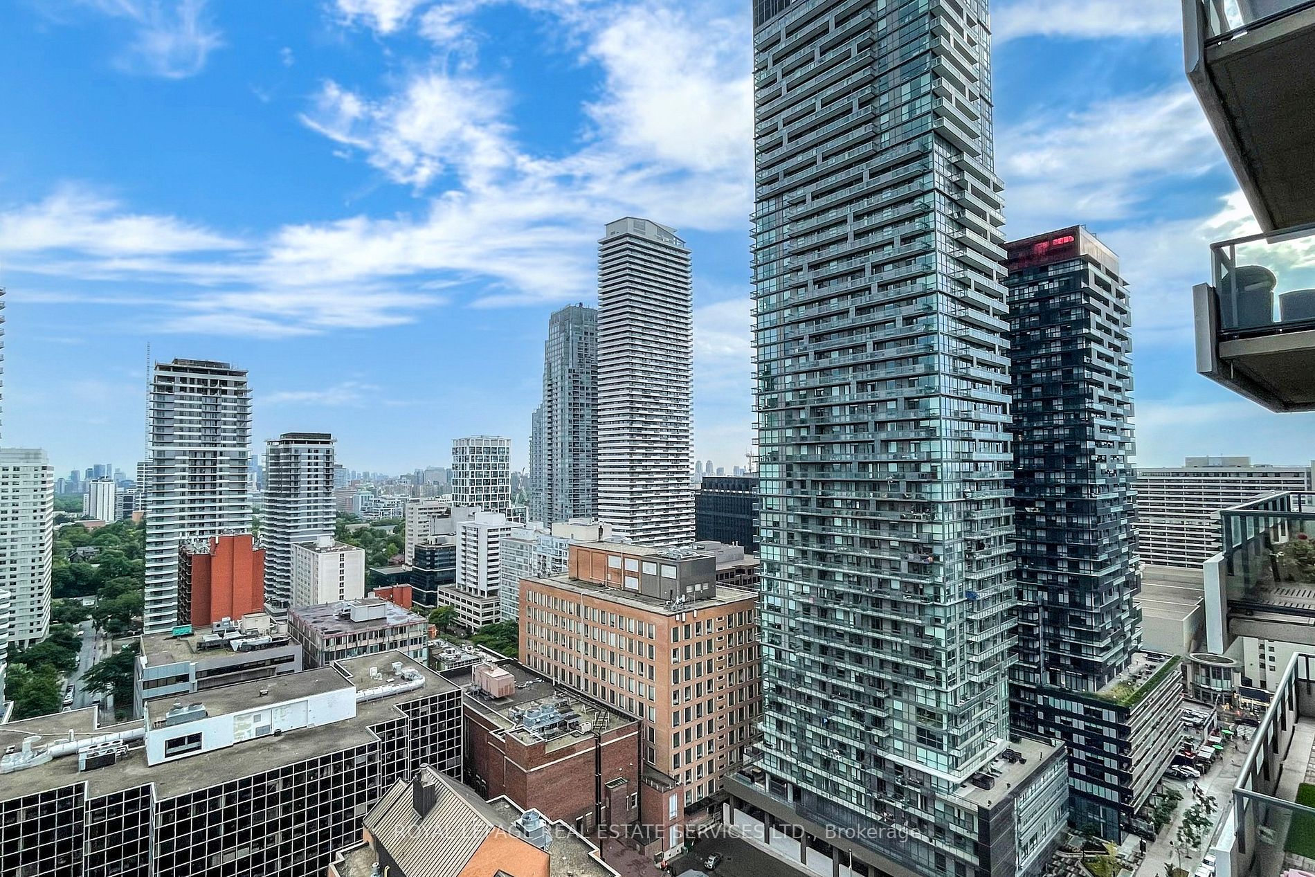 70 Roehampton Ave, #2214