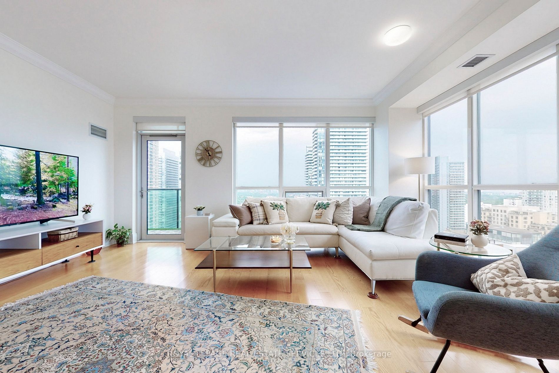70 Roehampton Ave, #2214
